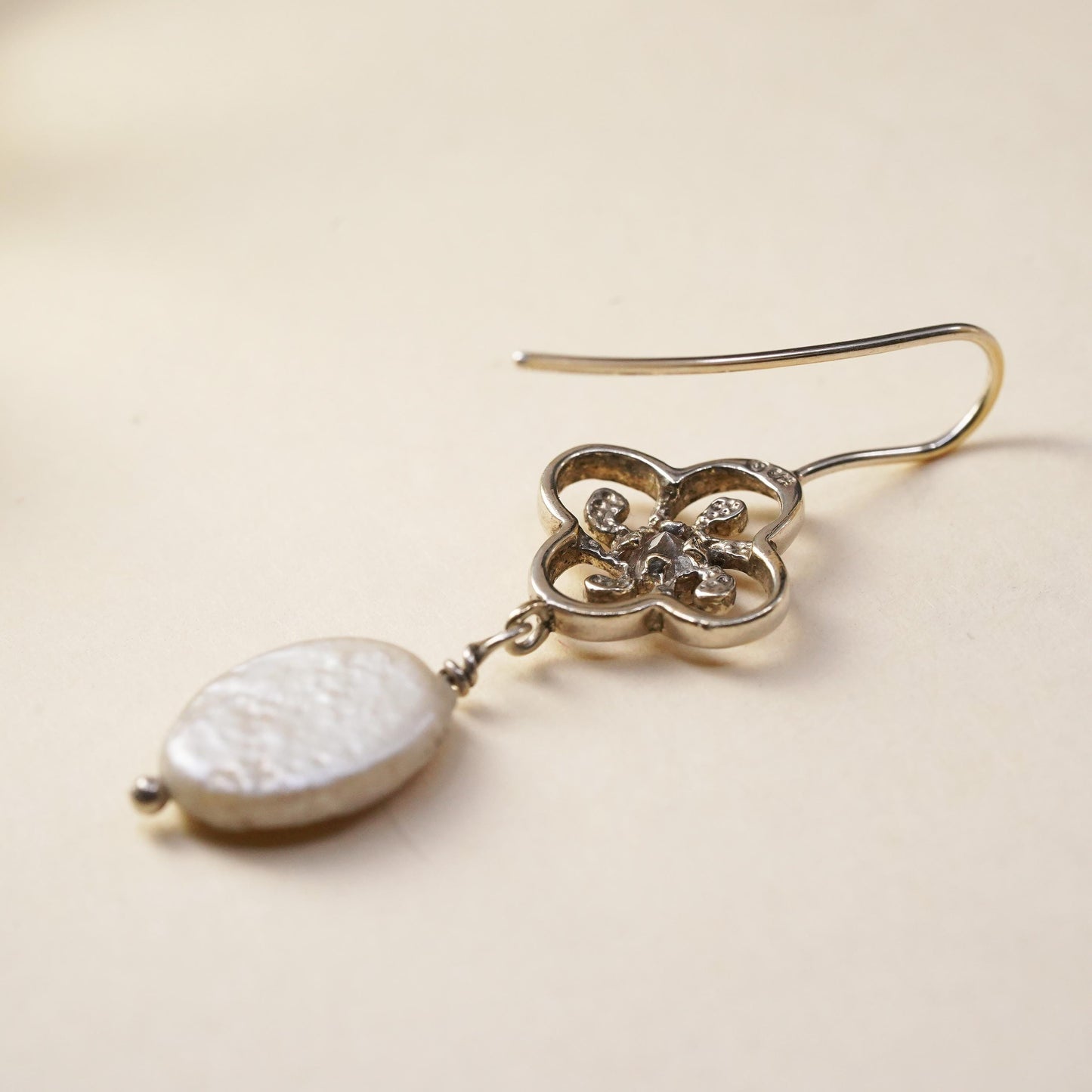 Vintage sterling 925 silver handmade floral single earring with coin pearl