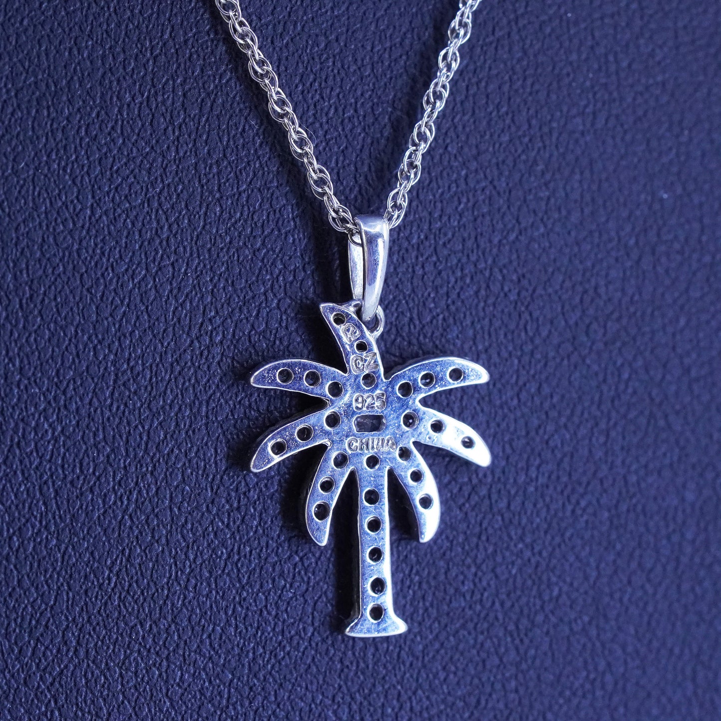 18", VTG sterling silver necklace, circle chain cluster cz palm tree pendant