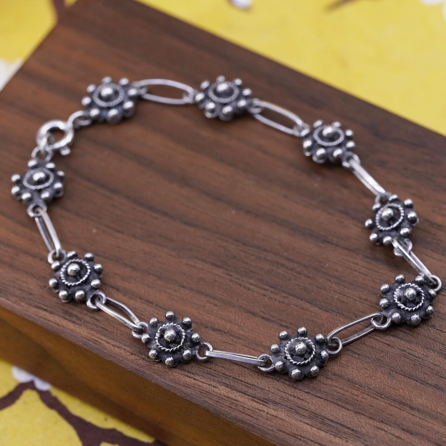 7.75", Vintage Sterling silver handmade bracelet, solid 925 silver flower links