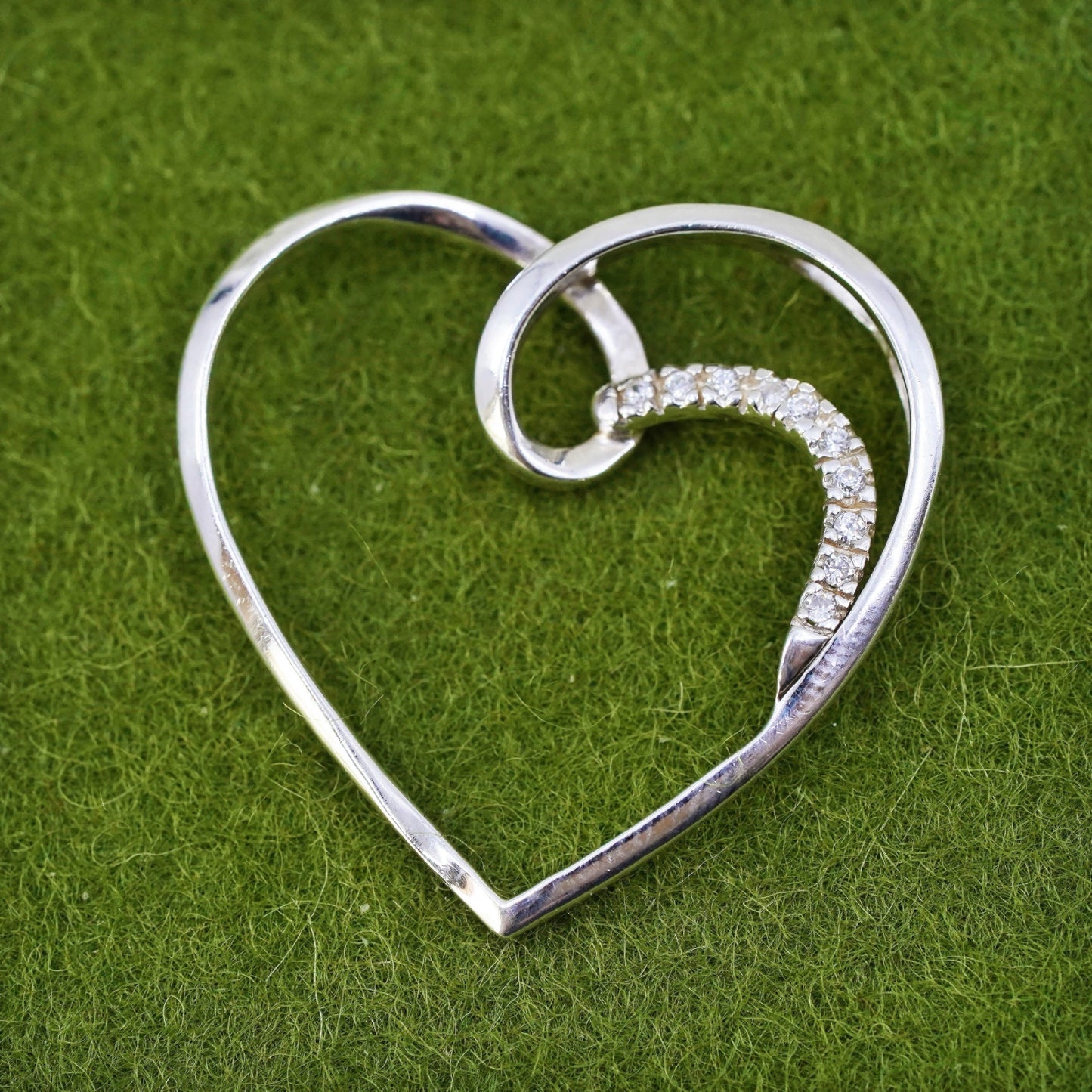 Vintage sterling 925 silver heart pendant round with Cz