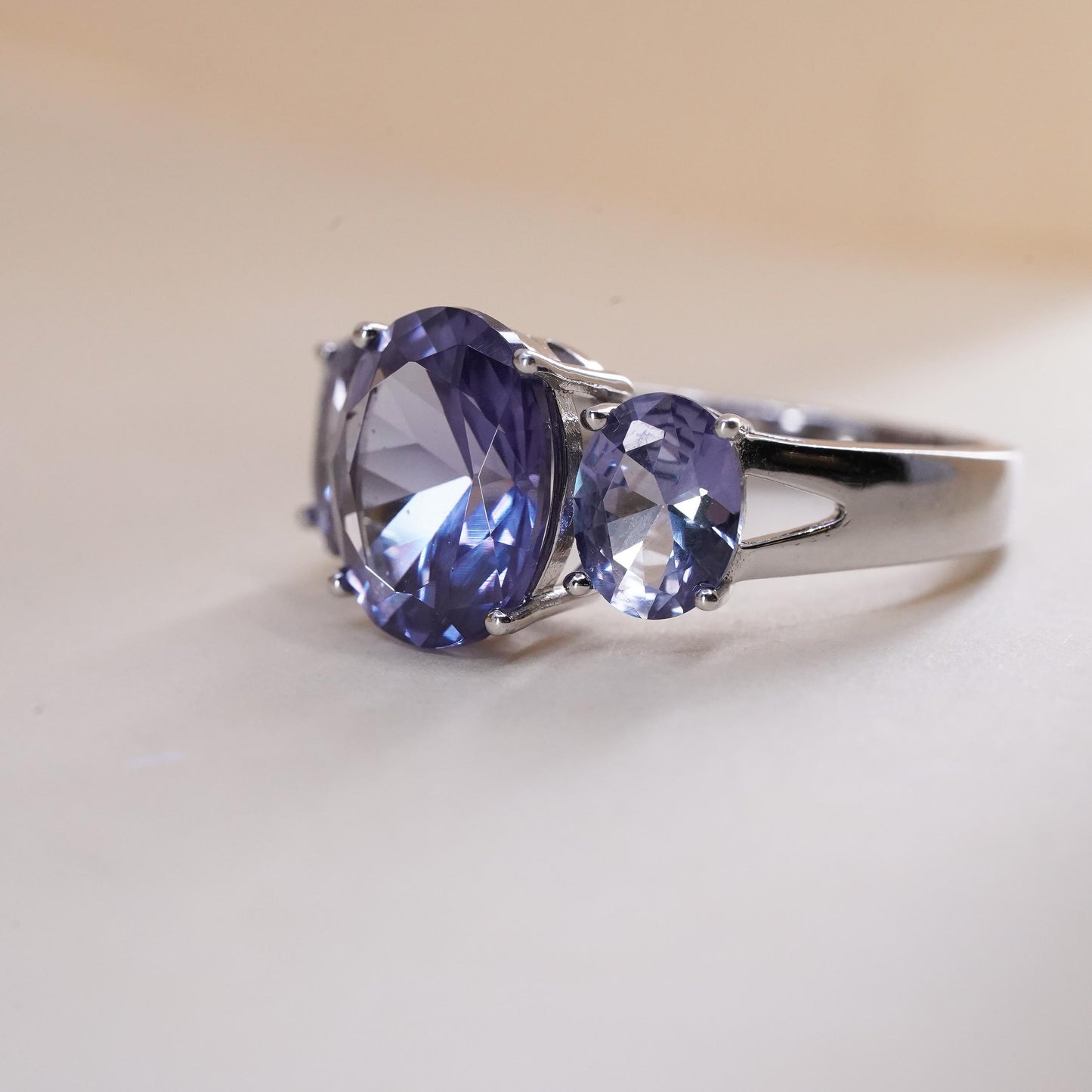 Size 9.25, Vintage sterling 925 silver handmade ring with oval amethyst