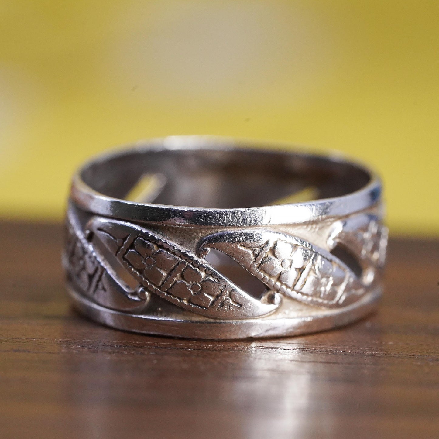 size 6, VTG southwestern Sterling silver handmade ring, 925 Openwork wide band