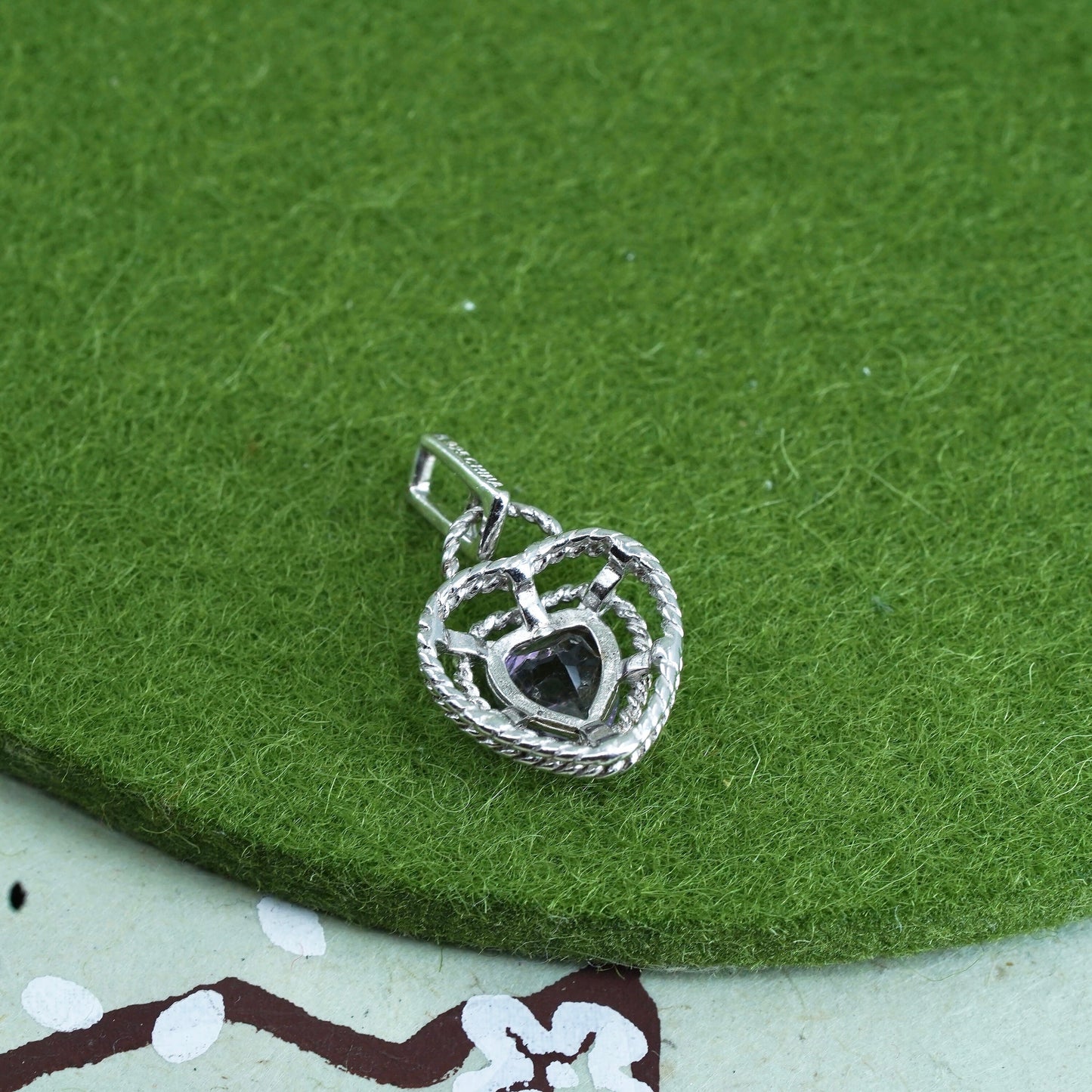 Vintage Sterling silver 925 pendant with heart amethyst