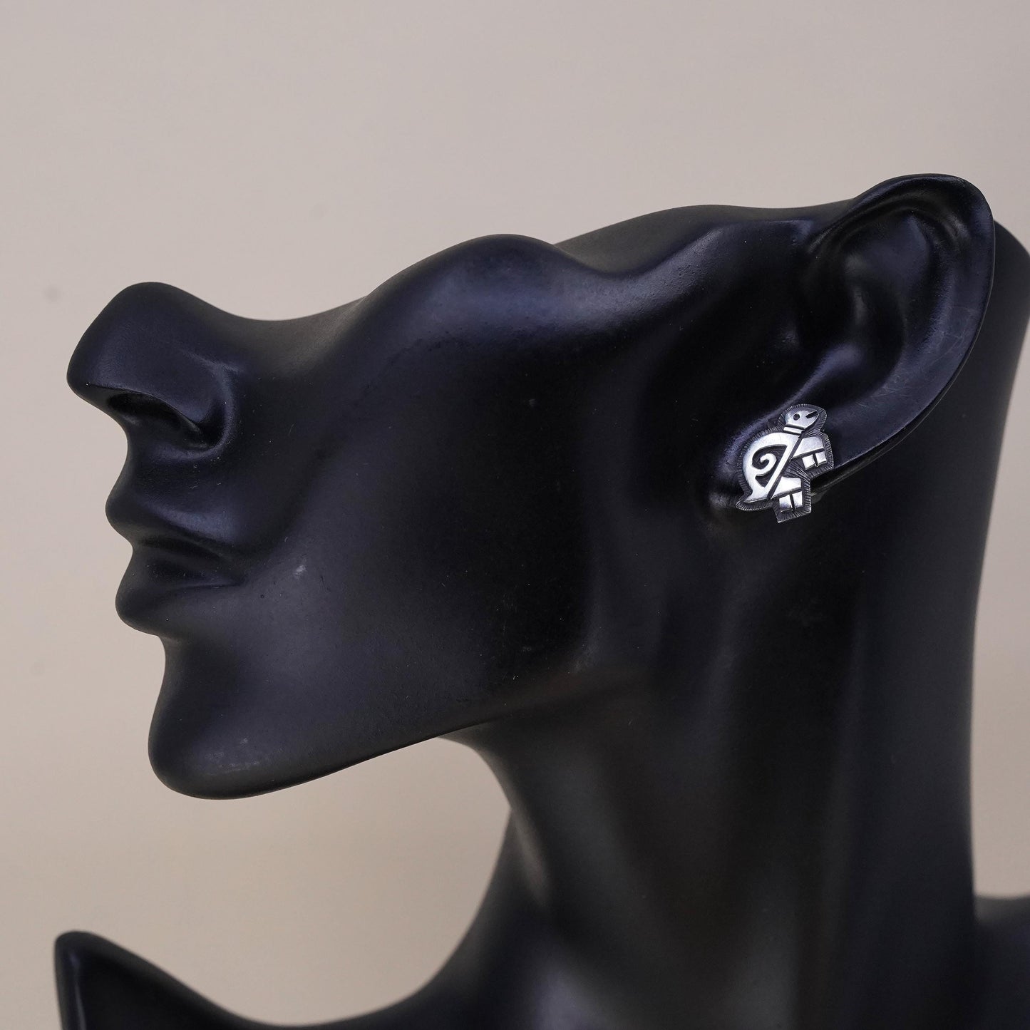 Vintage Native American Hopi single earring. Sterling 925 silver turtle stud