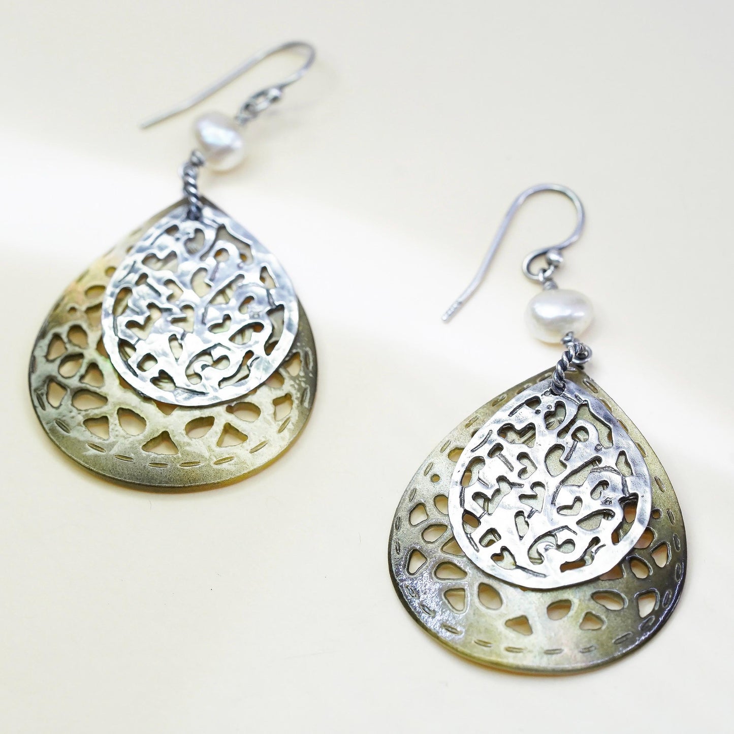 Retired Silpada Carved Shell Pearl 925 Sterling Silver Teardrop Earrings W1525