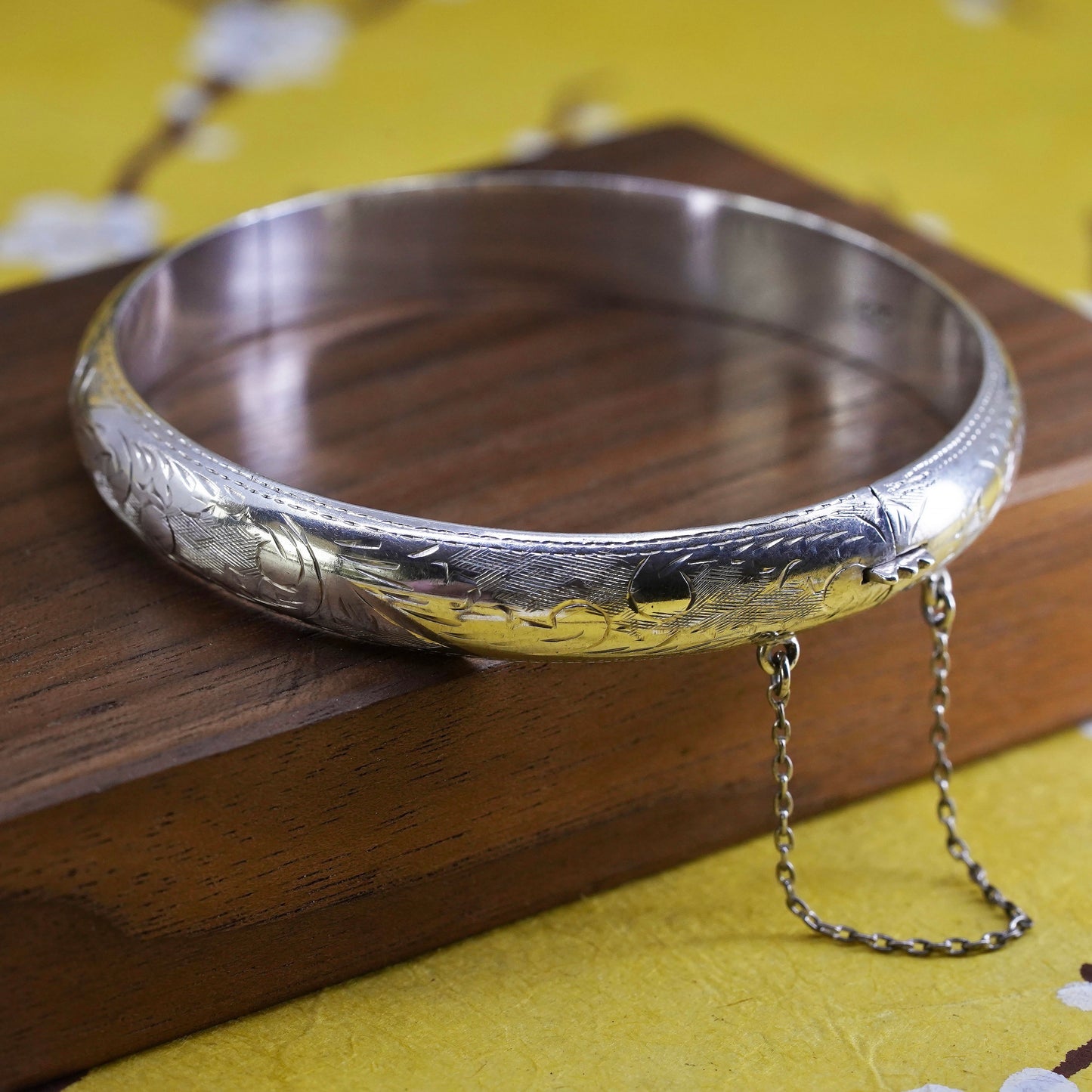 7.5", sterling silver bracelet, textured 925 hinged bangle with security chain