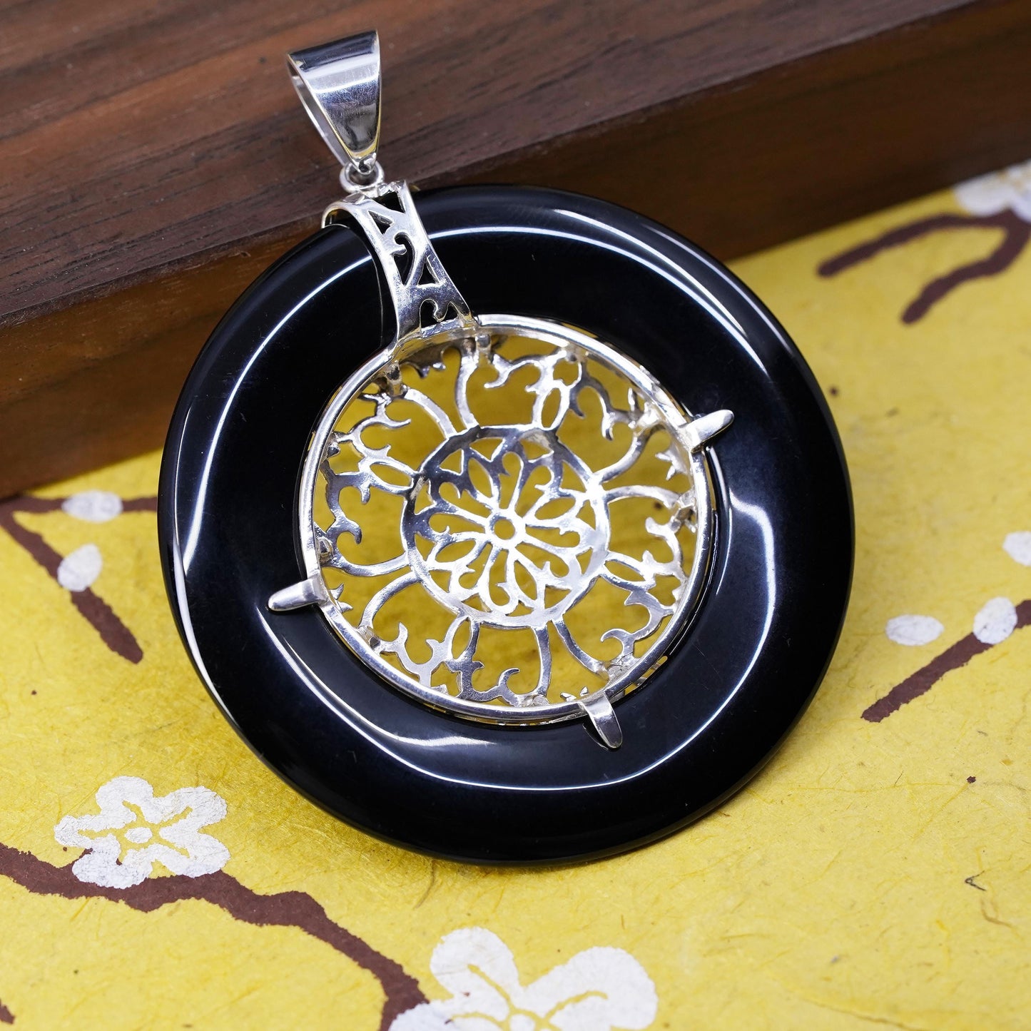 Vintage Sterling silver handmade sun pendant, 925 filigree circle black onyx