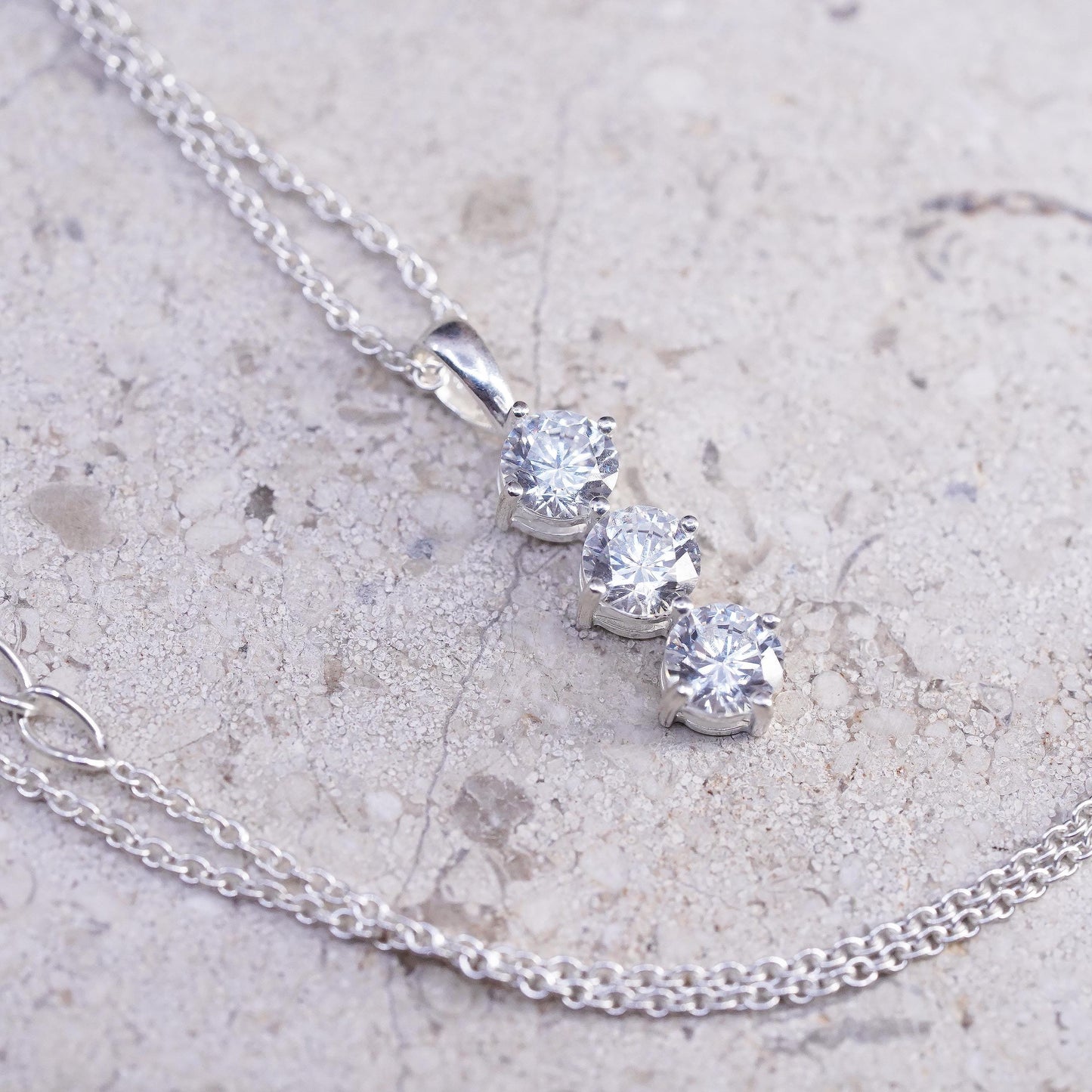 16+2", vintage Sterling silver necklace, 925 circle chain w/ cluster cz pendant