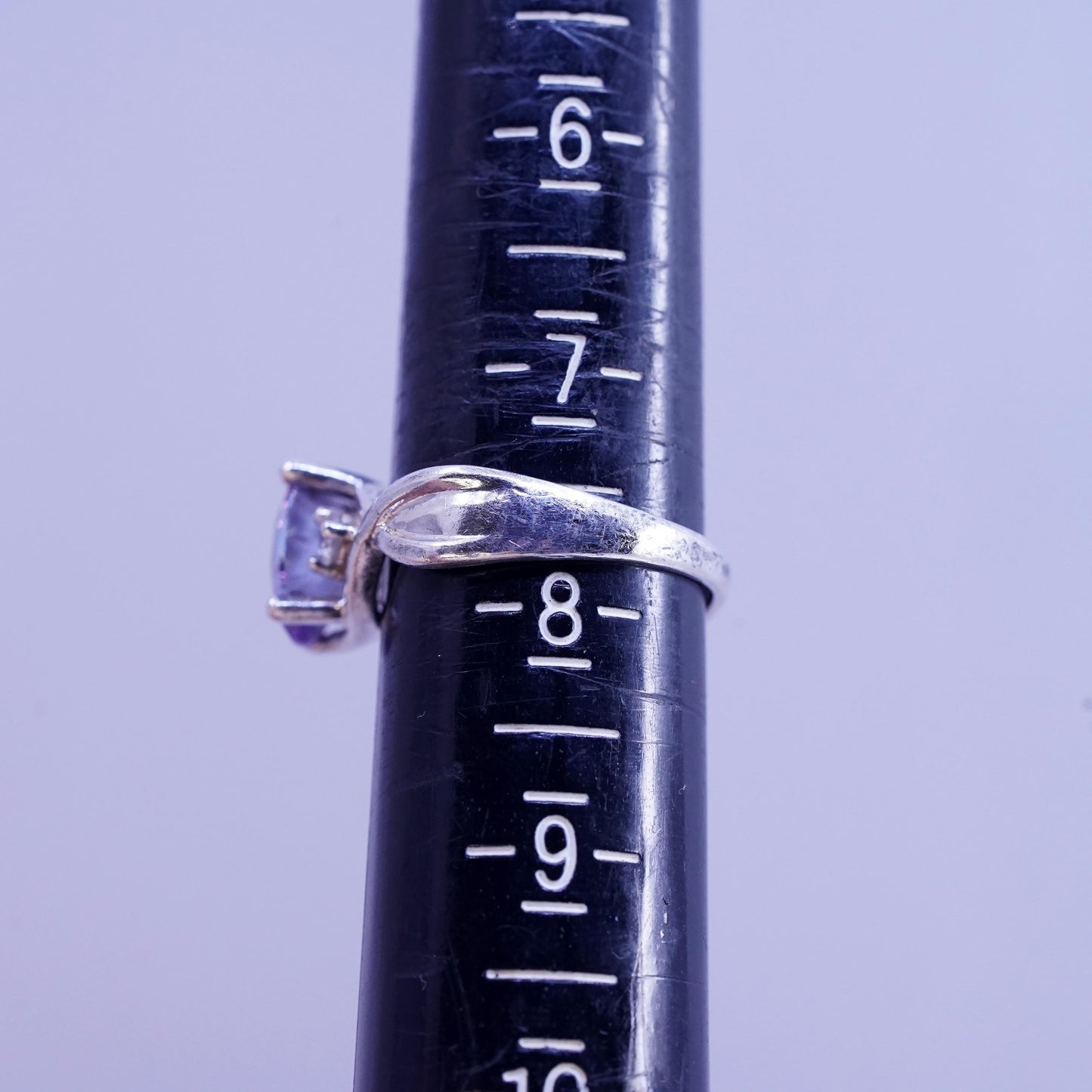 Size 7.5 vintage sterling 925 silver ring with rainbow topaz
