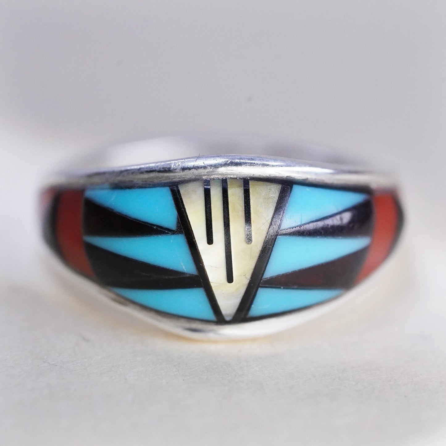 Size 6, Native Americans Kay Johnson Sterling silver ring, 925 band inlay