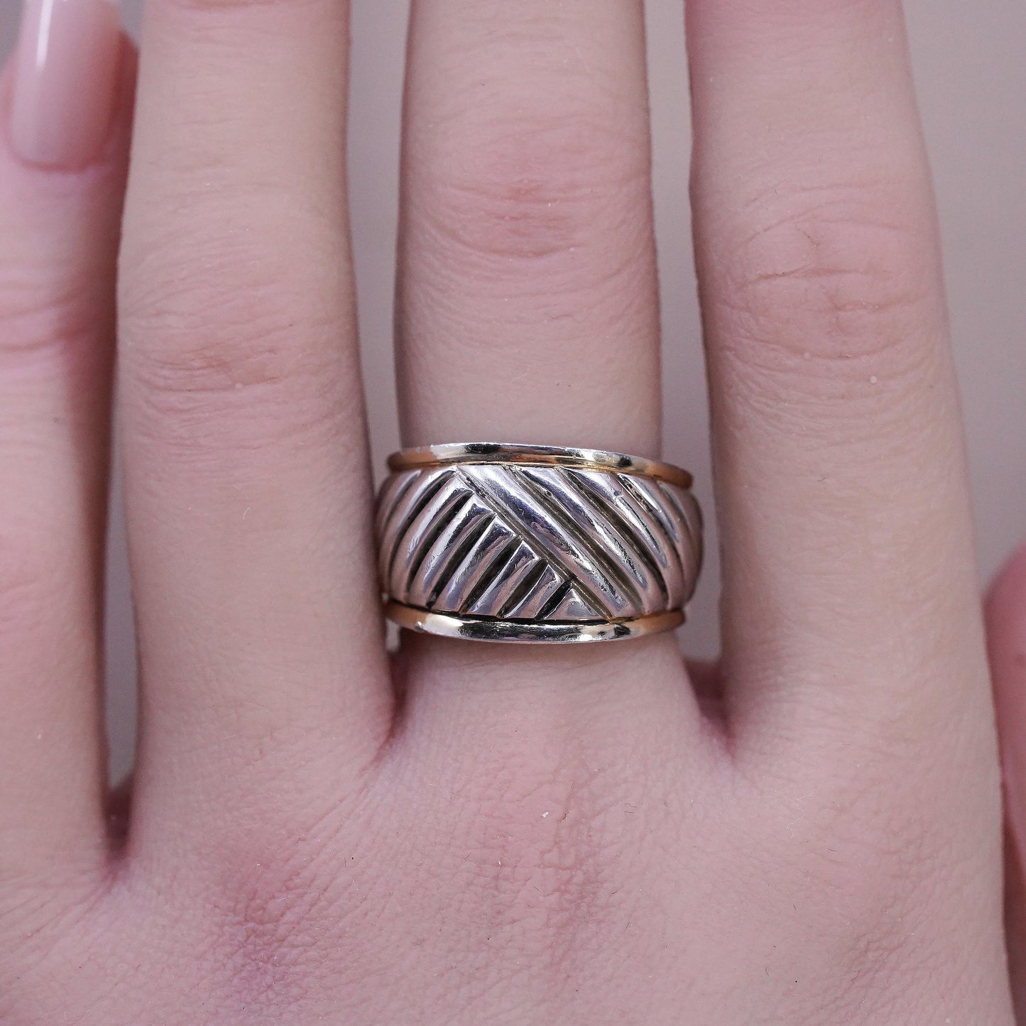 Size 7.5, vintage Sterling 925 silver handmade ribbed cable textured ring band