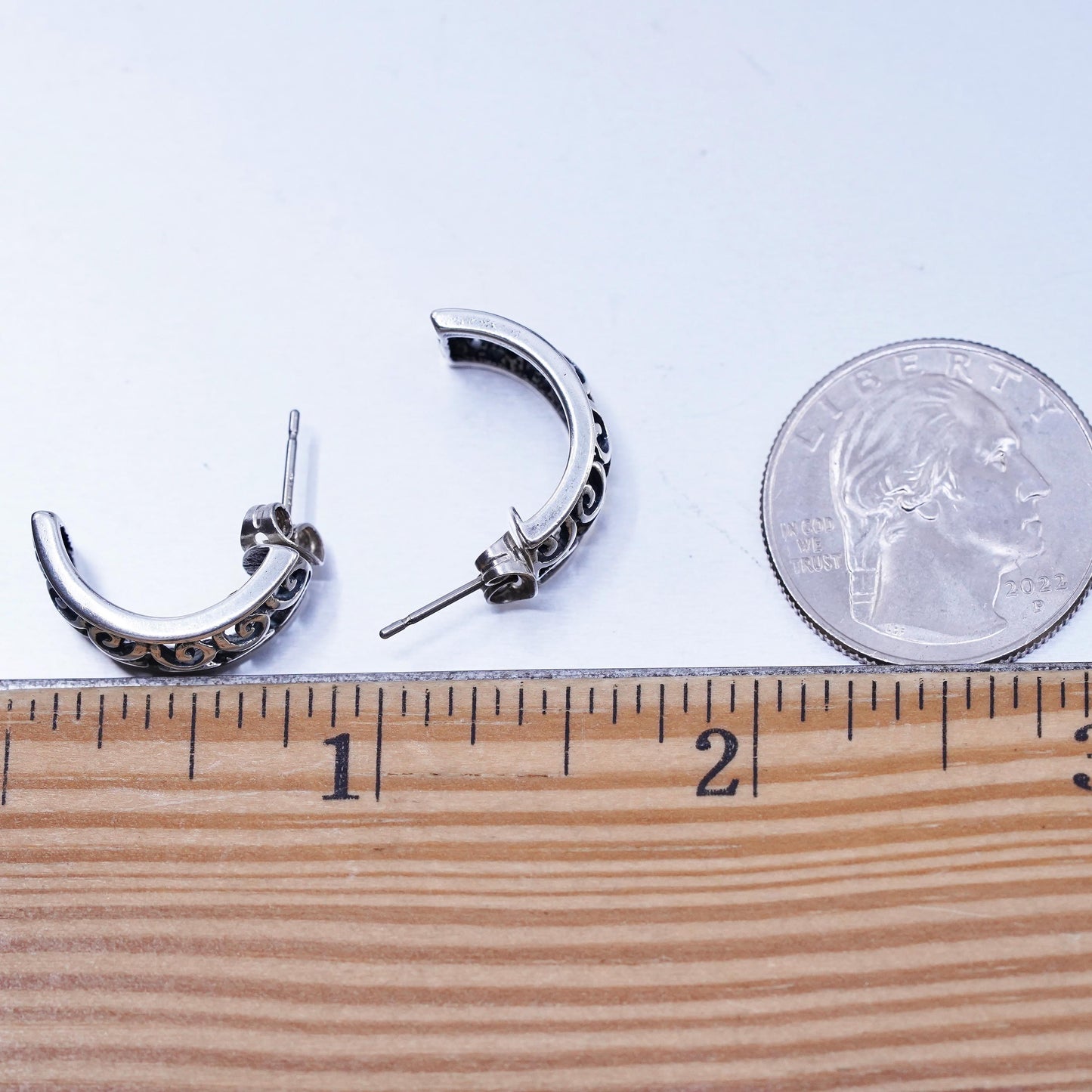 Vinatge Sterling silver Handmade Earrings, 925 Filigree huggie Studs