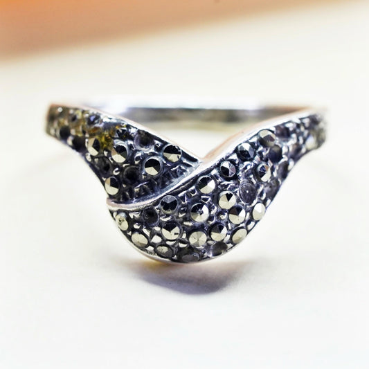 Size 9, Vintage Sterling 925 silver handmade ring with marcasite