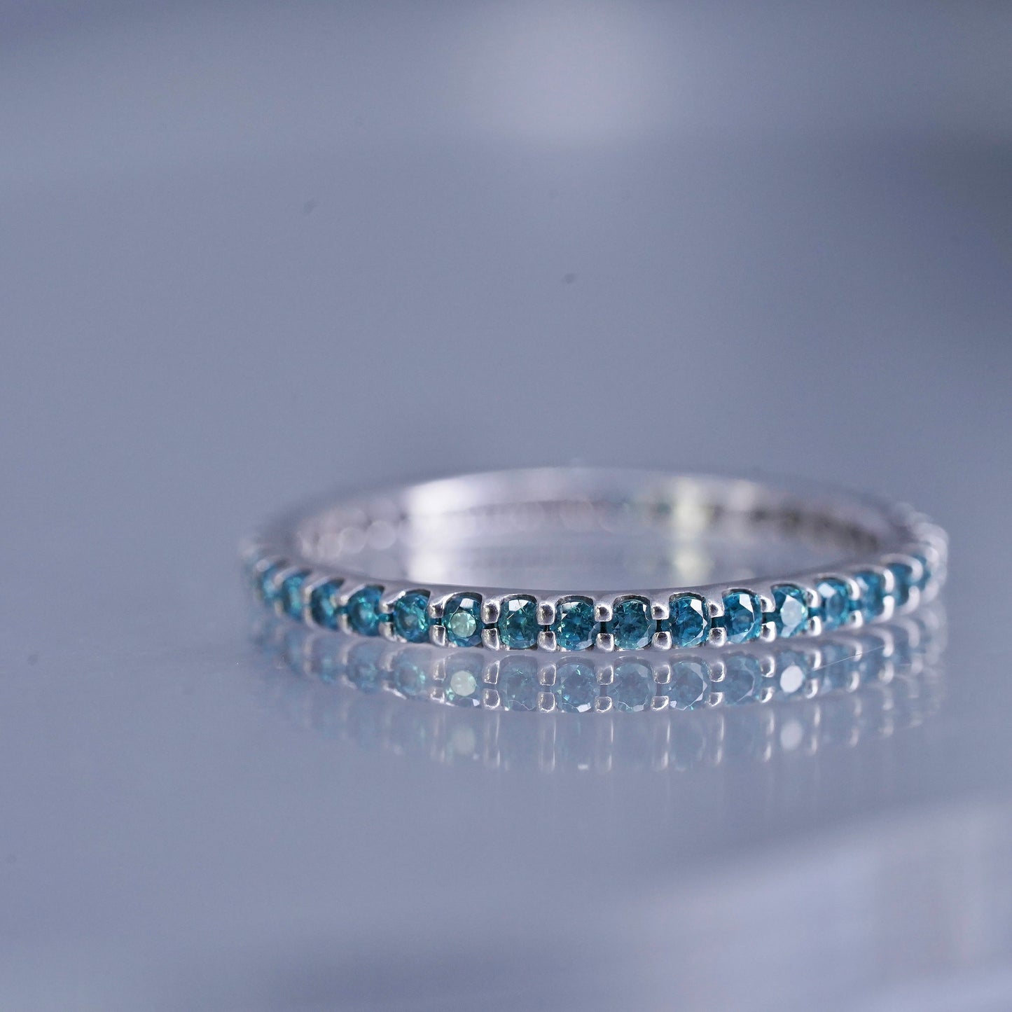 Size 7.25, vintage southwestern Sterling 925 silver wedding ring, blue Cz band