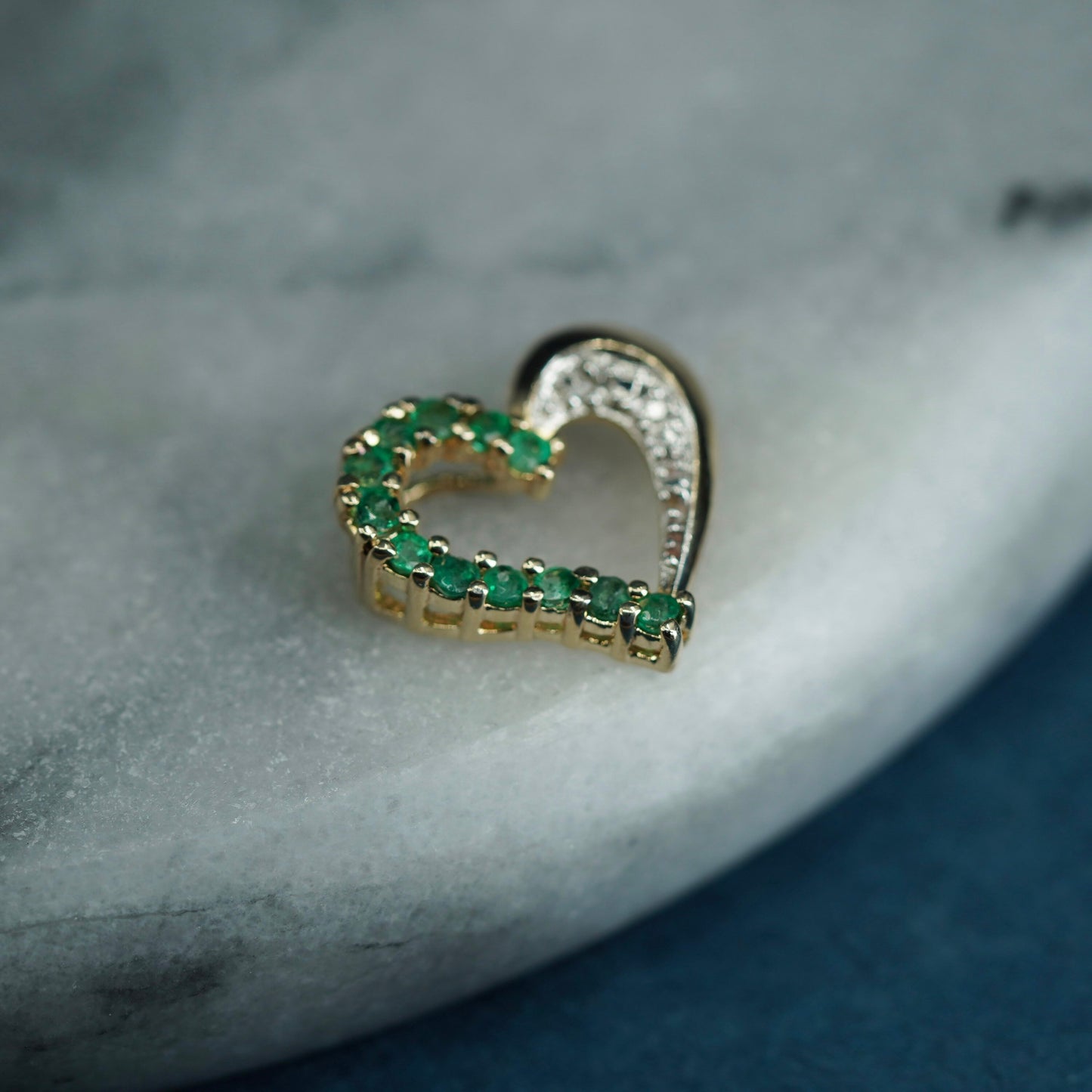 vermeil yellow gold over Sterling silver pedant, 925 heart with emerald diamond