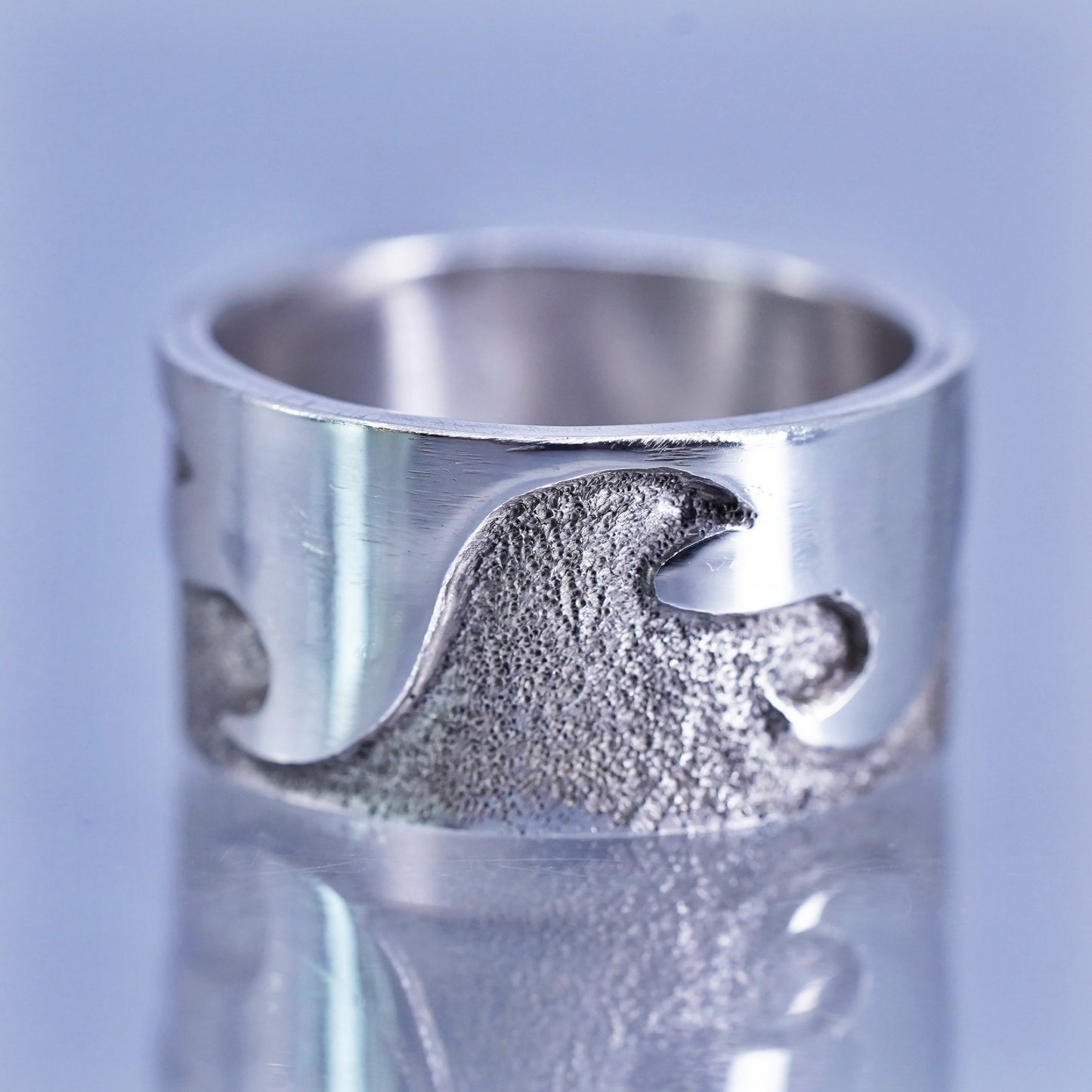 Size 9.25, VTG southwestern Mexican Sterling 925 silver ring, wavy wave band