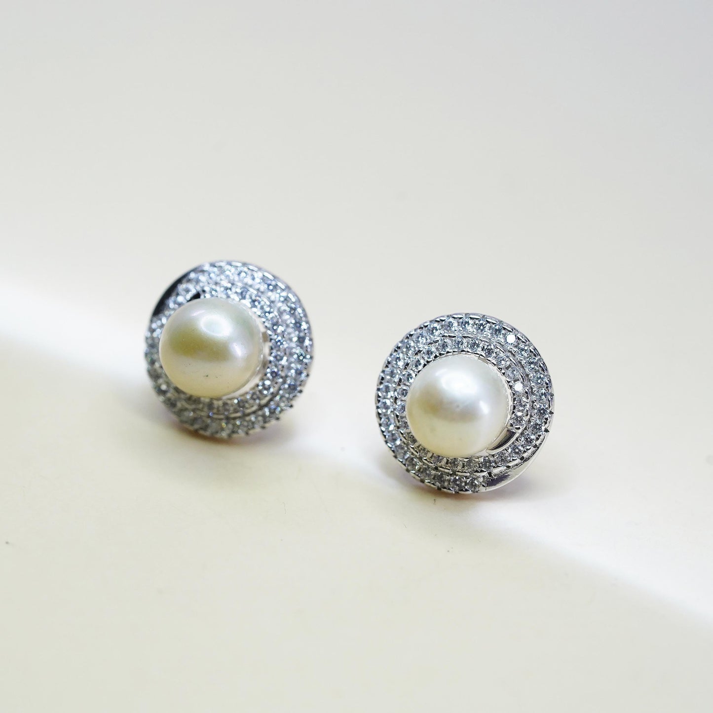 Vintage Sterling 925 silver 7mm freshwater pearl stud with cluster cz around