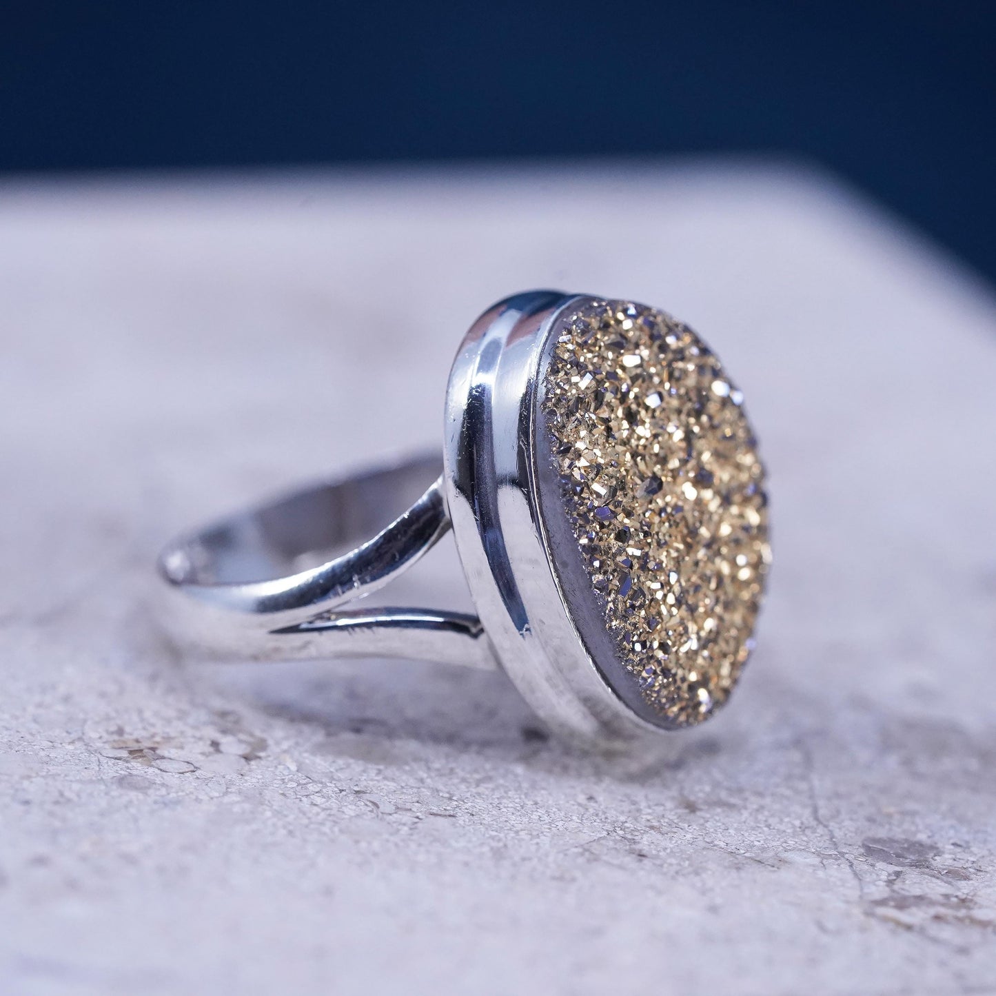 Size 8, vintage sterling 925 silver handmade band ring with golden druzy stone