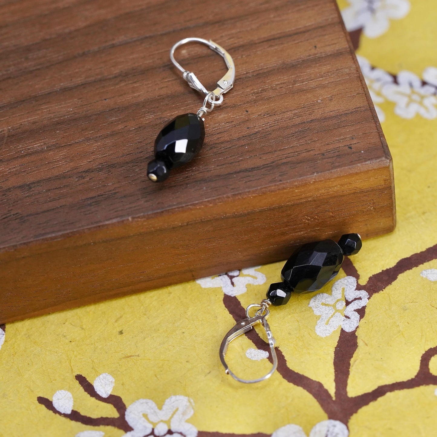 Vintage Sterling 925 silver handmade earrings onyx beads lever back closing
