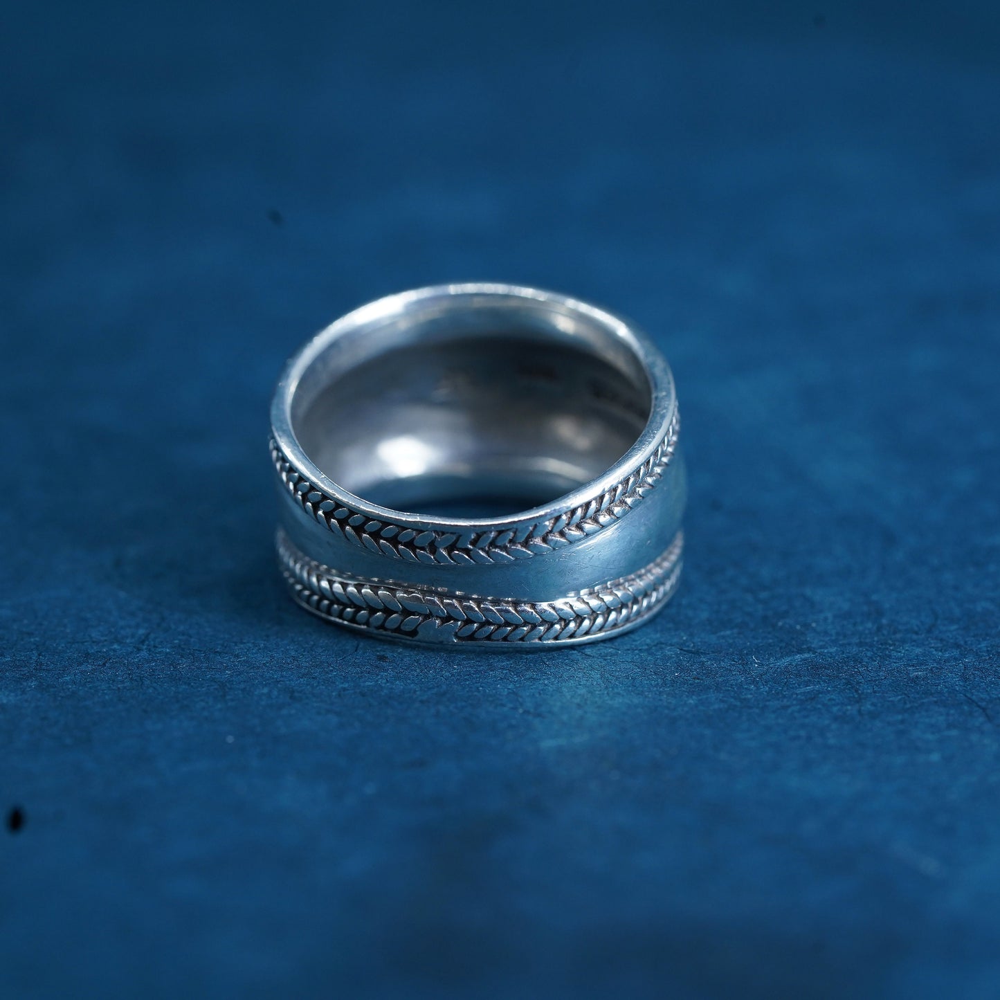 Size 6.5, vintage Sterling silver handmade ring, 925 cable around band