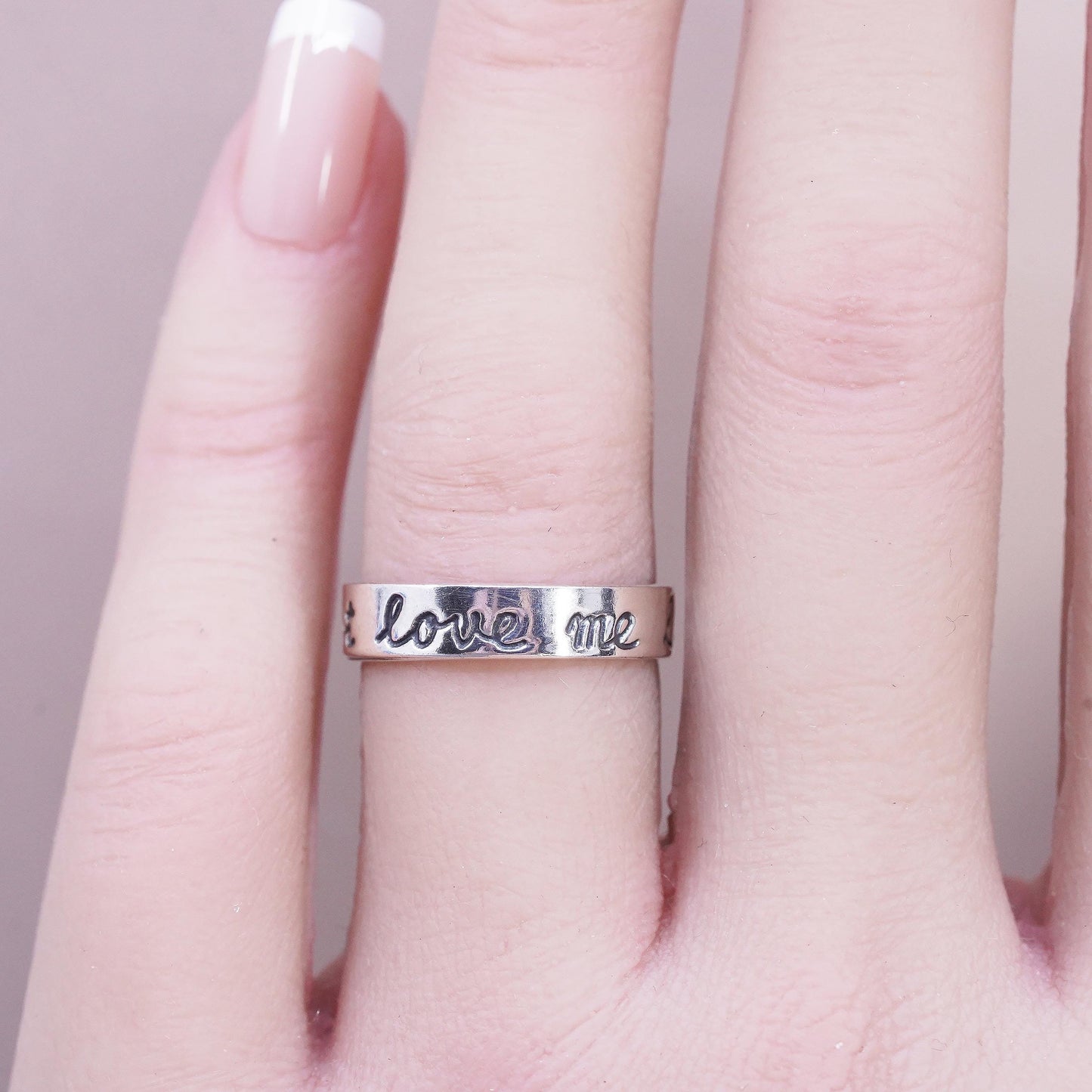 Size 6.25, VTG Sterling silver stackable ring, 925 band engraved "love me not"
