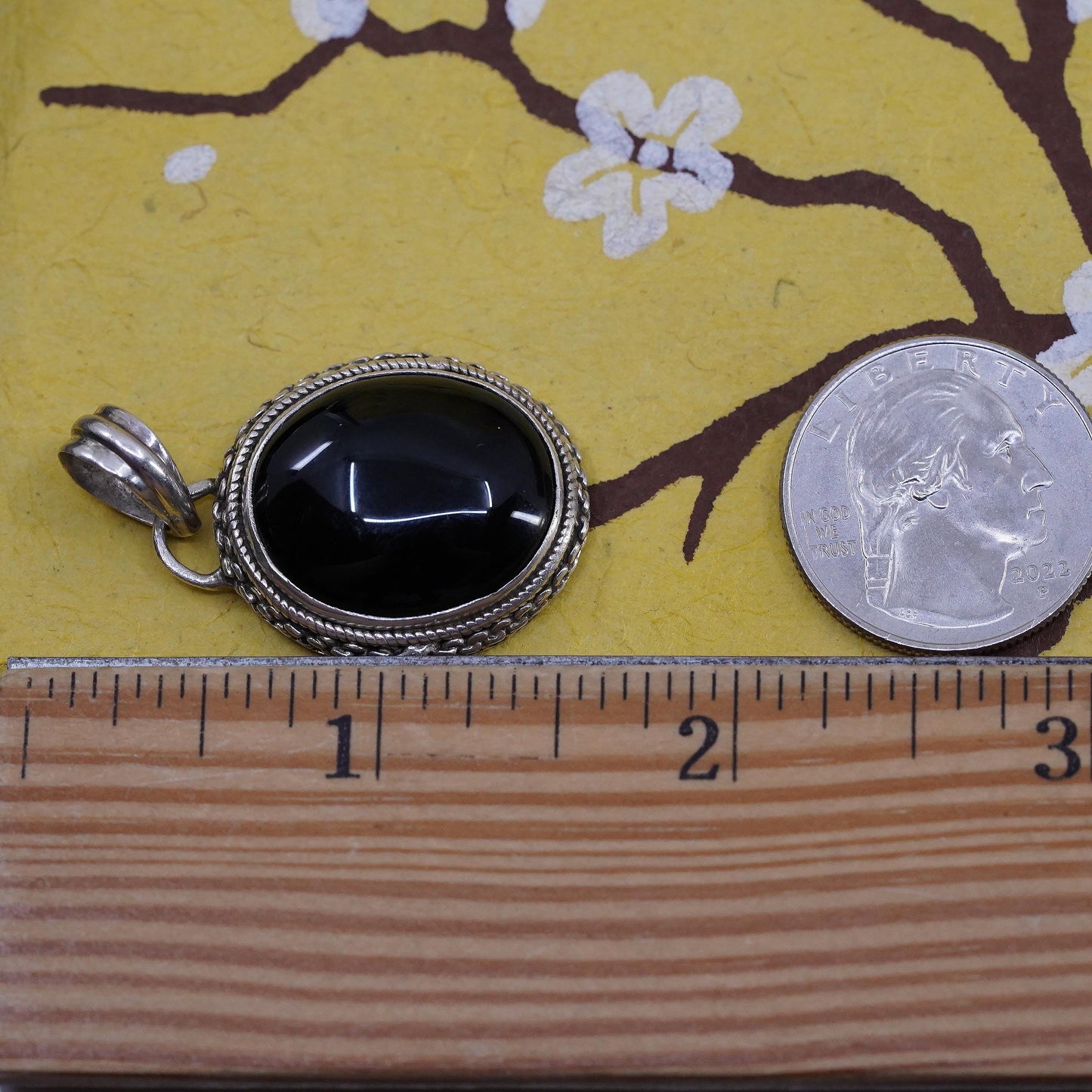 Vintage Mexican Sterling 925 silver handmade pendant with oval onyx and cable