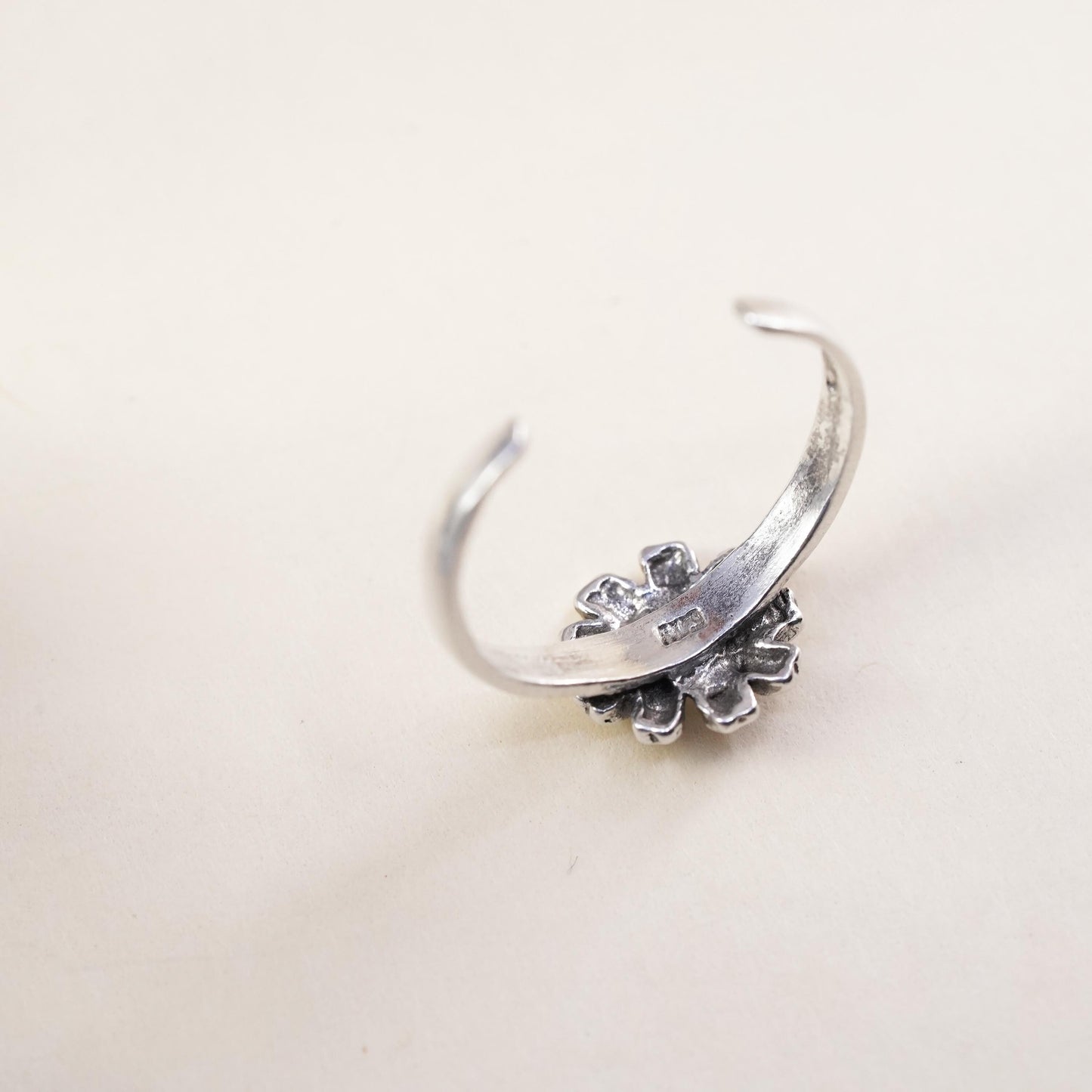 Size 4, vintage Sterling silver handmade ring, 925 filigree band with flower