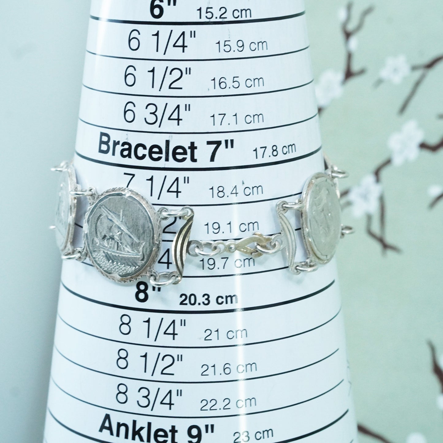 7.75”, Vintage sterling 925 silver bracelet with circle disc engraved landmarks