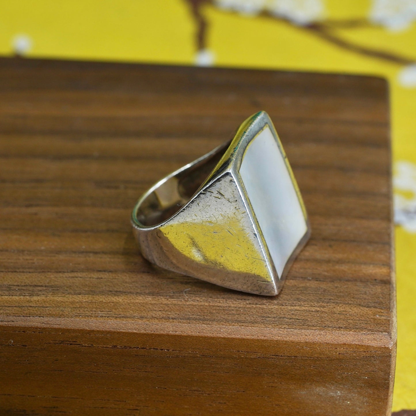 Size 7.5, Sterling silver ring, southwestern style, 925 band mother of pearl