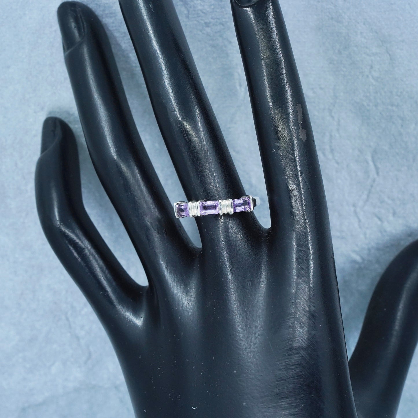 Size 7, vintage Sterling 925 silver handmade band ring with amethyst