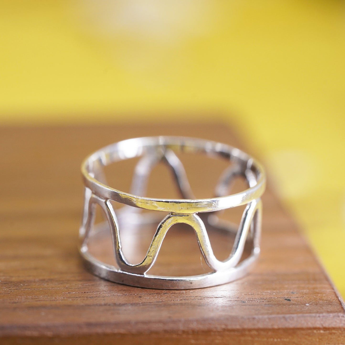 Size 7, vintage Sterling silver handmade ring, 925 wavy band