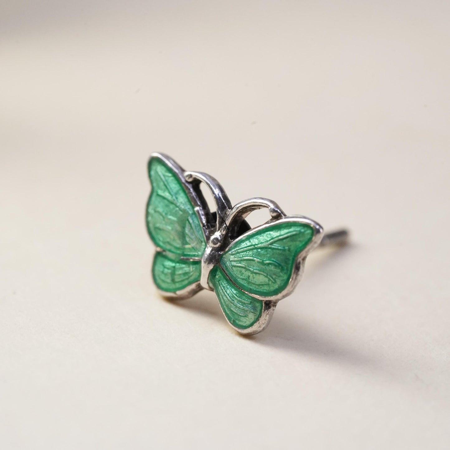 vtg handmade single earring. Sterling 925 silver green enamel butterfly stud