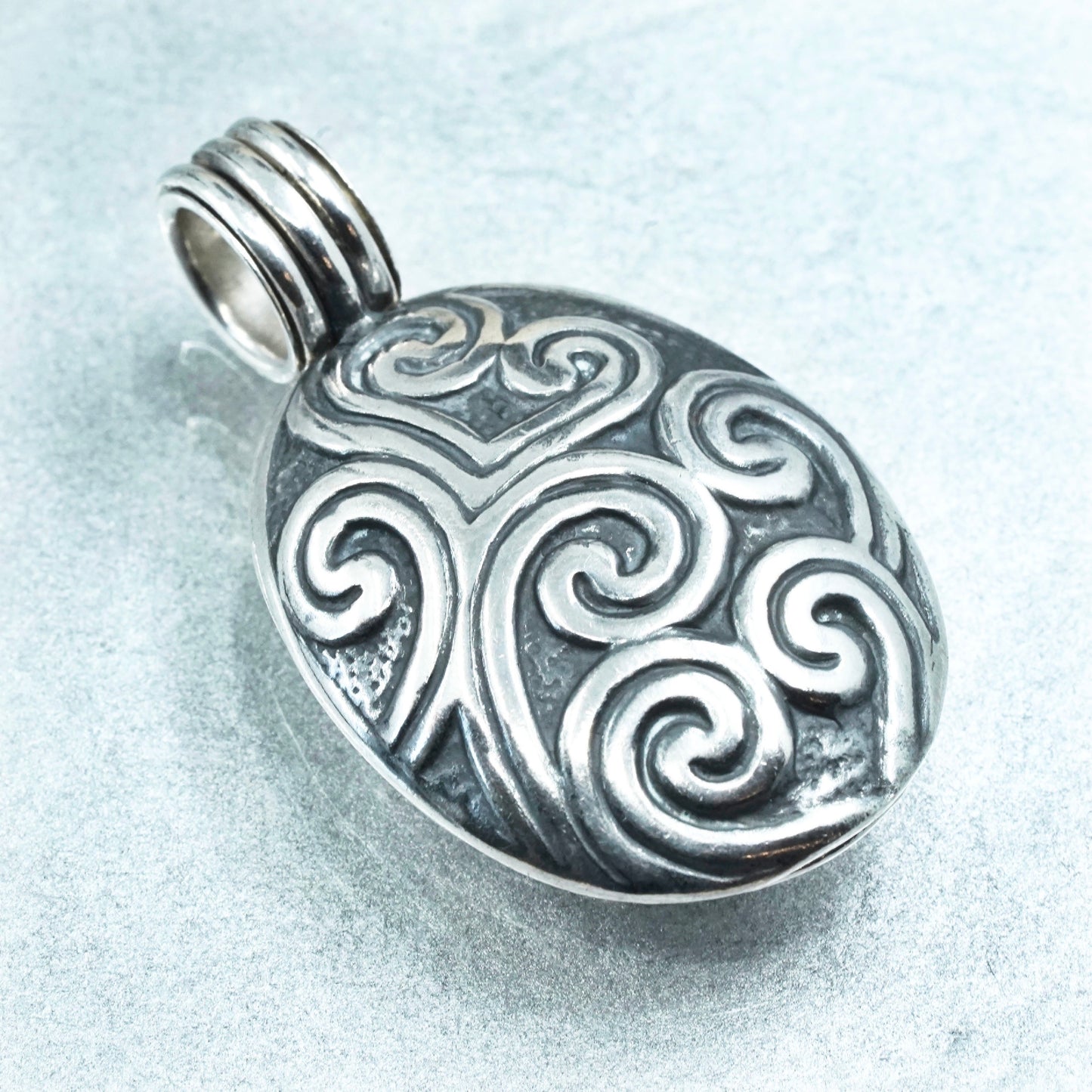 Silpada Oxidized Sterling 925 Silver Scroll Design Oval Locket Pendant S1392