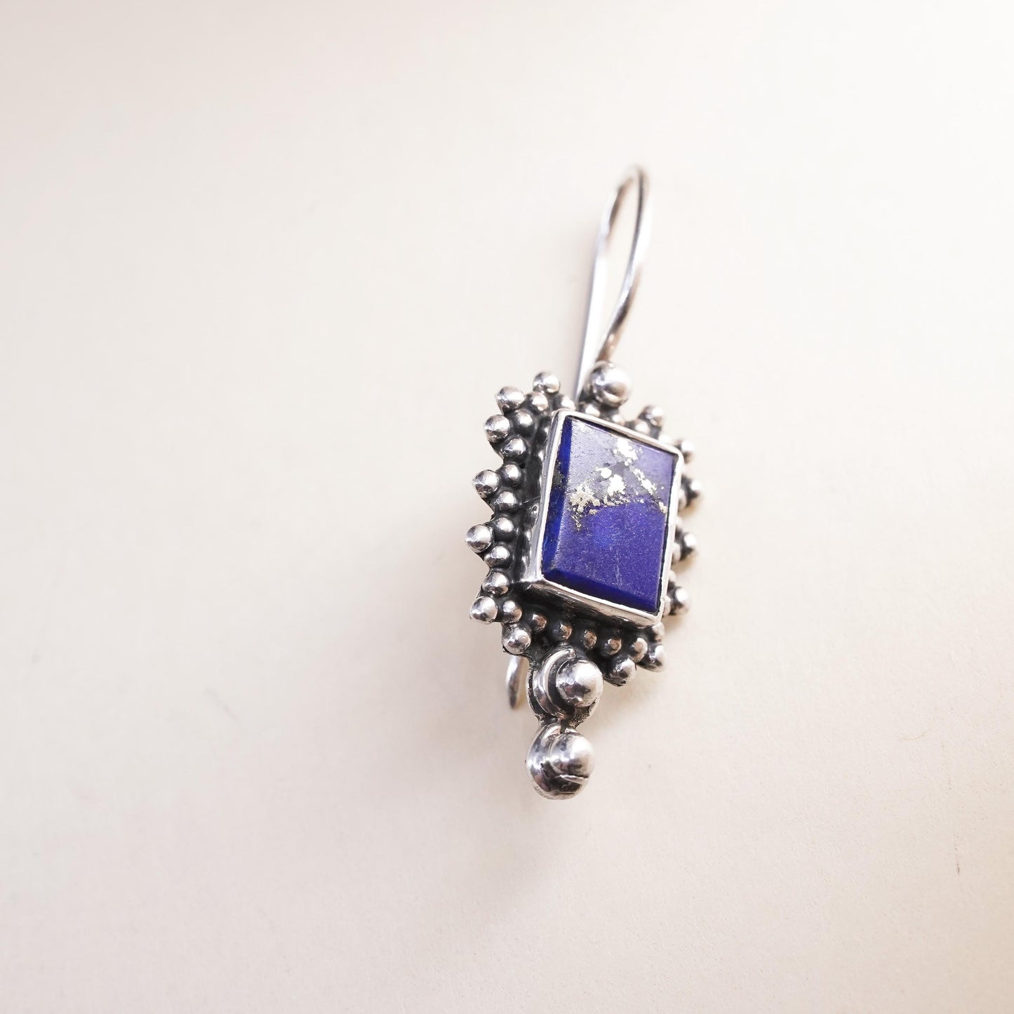 Southwestern sterling silver 925 handmade single earring with lapis lazuli