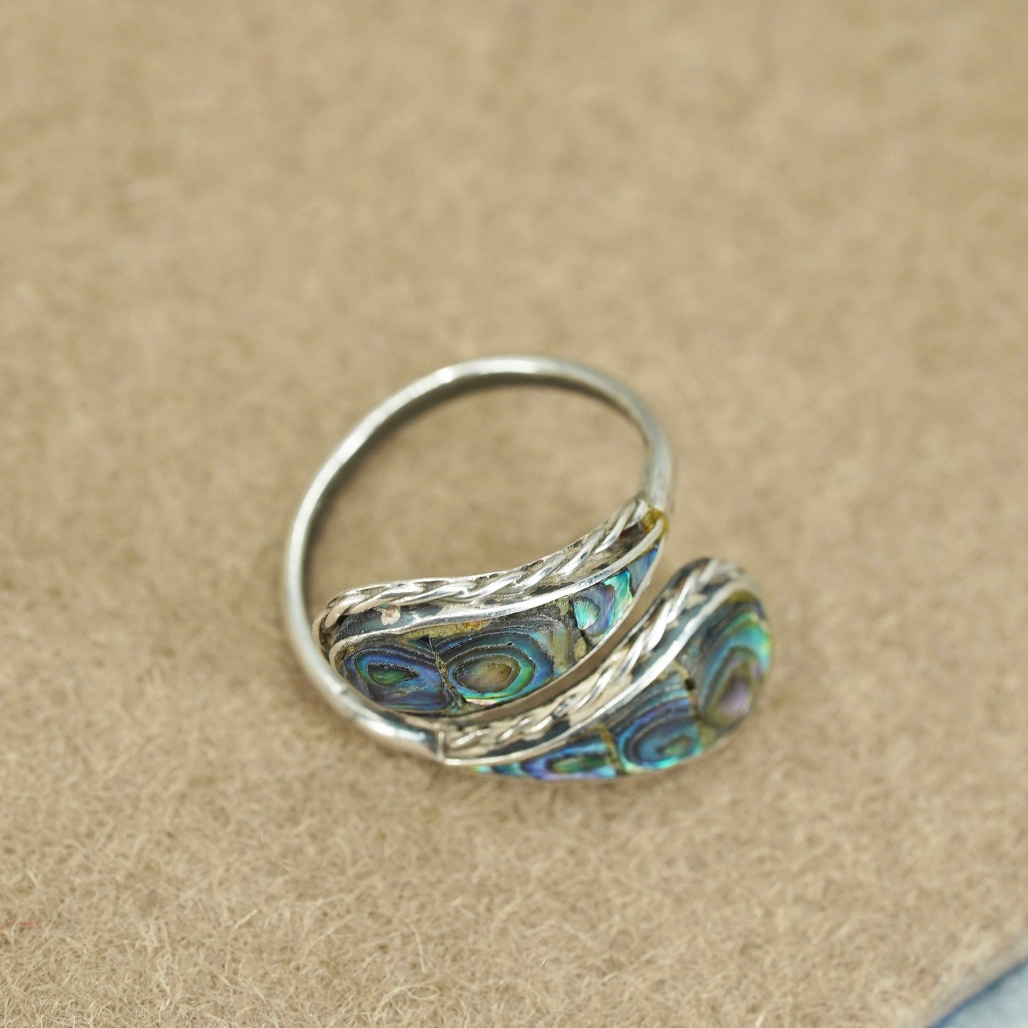 Size 6, Taxco Mexican Sterling 925 silver handmade ring with teardrop abalone