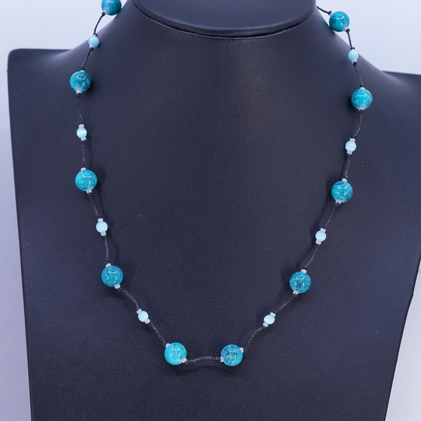 16" Vintage Sterling 925 silver necklace with turquoise blue cats eye and linen thread