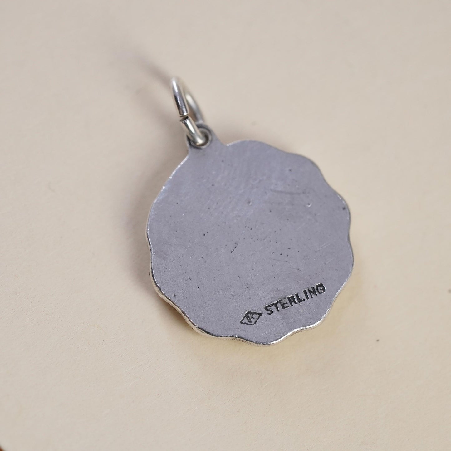 sterling world traveler pendant, 925 The Governor's Palace Williamsburg VA tag