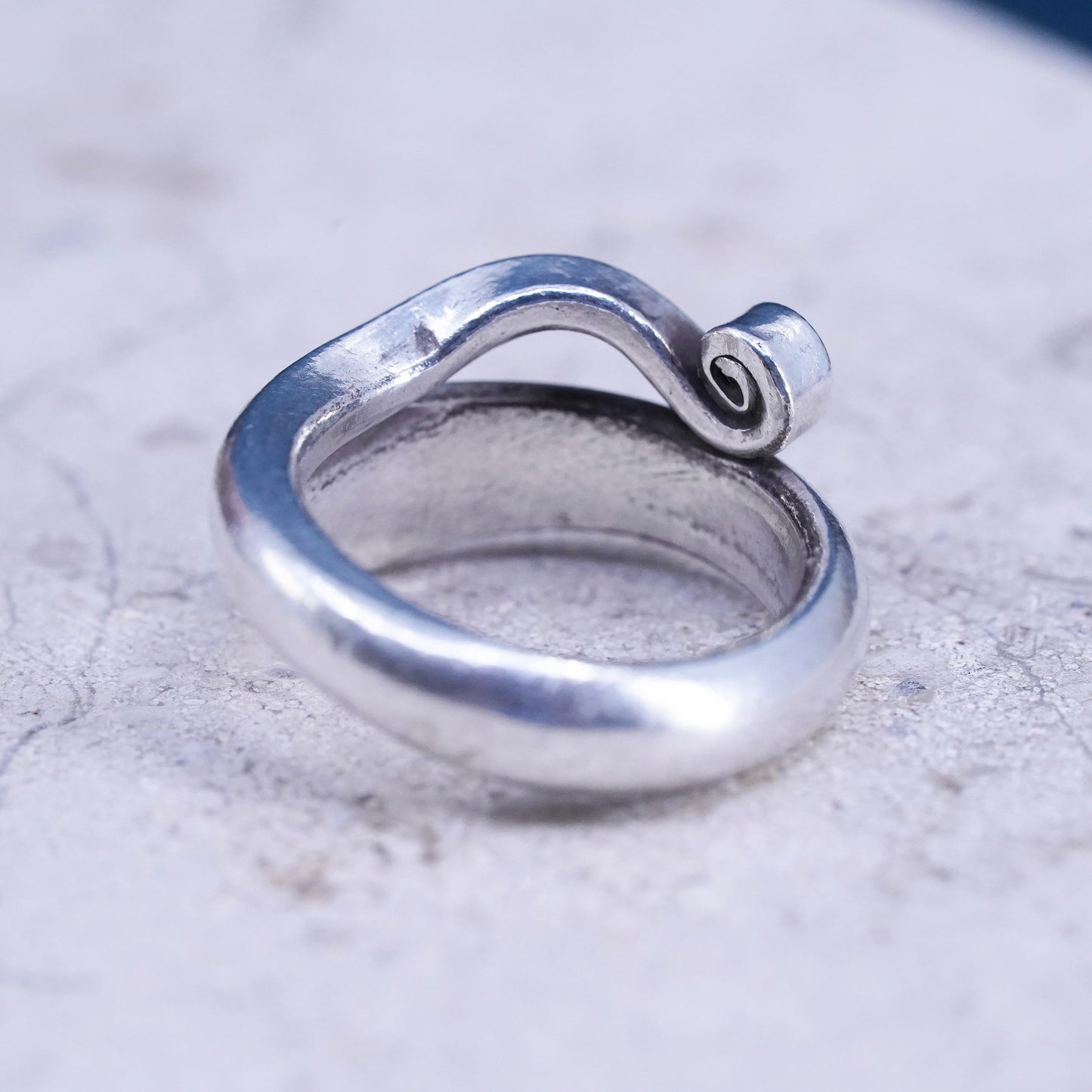 Size 6.25, vintage Sterling silver handmade ring, 925 wide swirly band