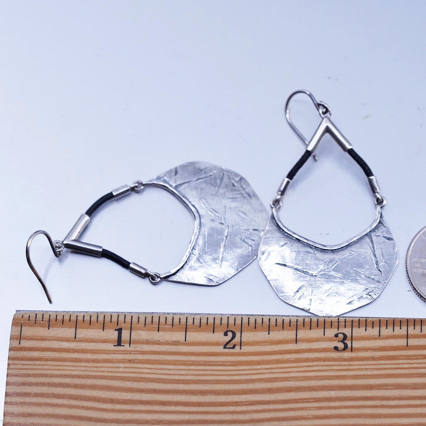 Silpada 925 Sterling Silver Badge Of Beauty Leather Textured Earrings