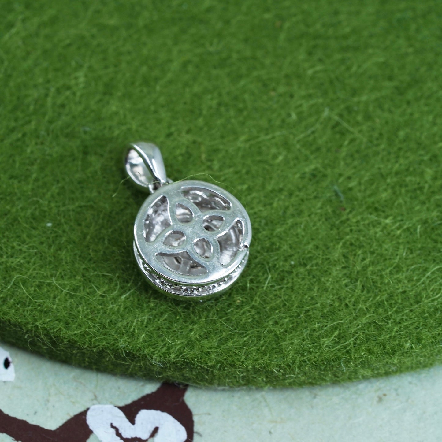 vintage Sterling silver Pendant, 925 circle Pendant with cluster real diamond