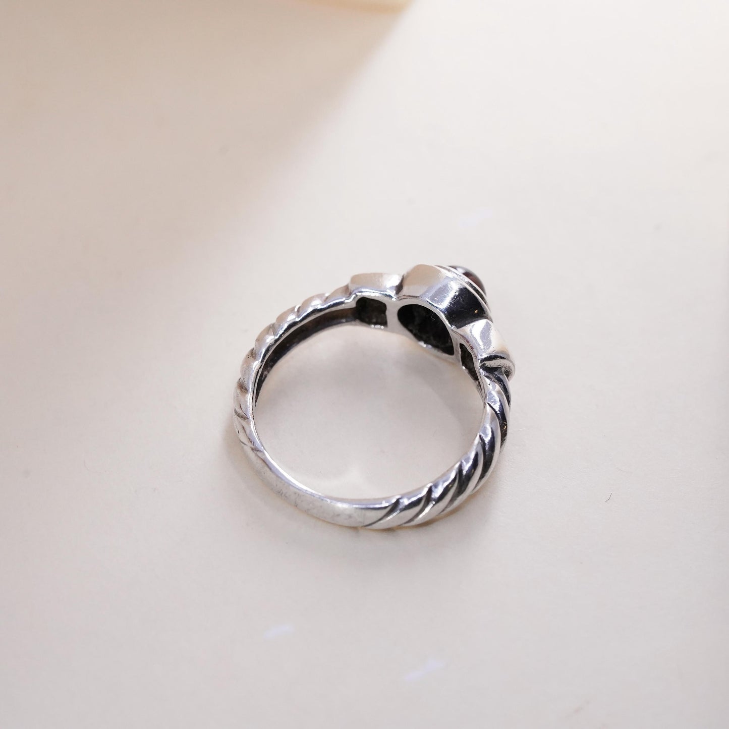 Size 7.75, Vintage sterling 925 silver handmade ring with round garnet
