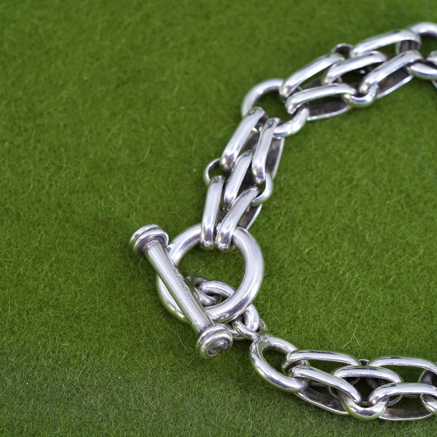 7" 11mm, Vintage sterling 925 silver double circle bracelet with toggle closure