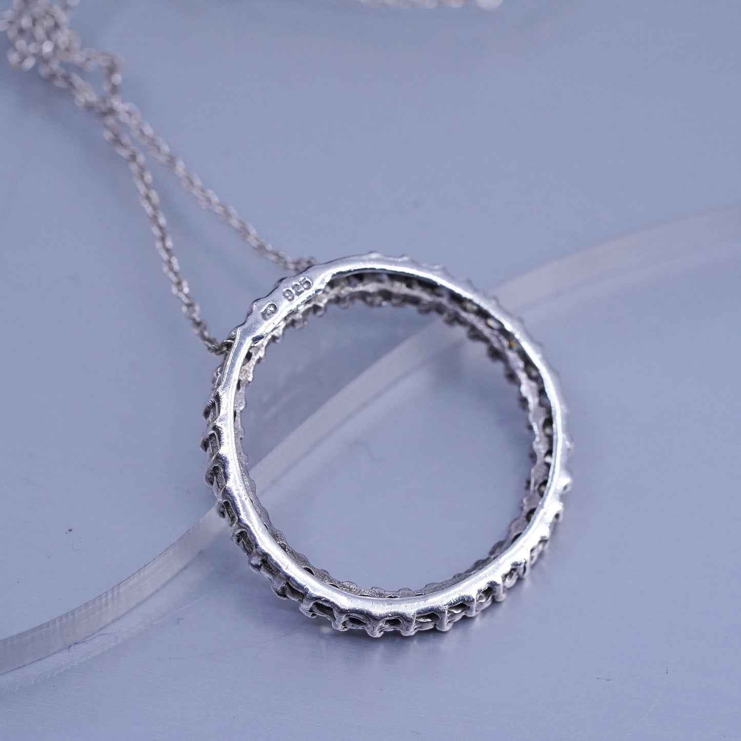 18”, Sterling 925 silver circle pendant necklace with circle pendant and Cz