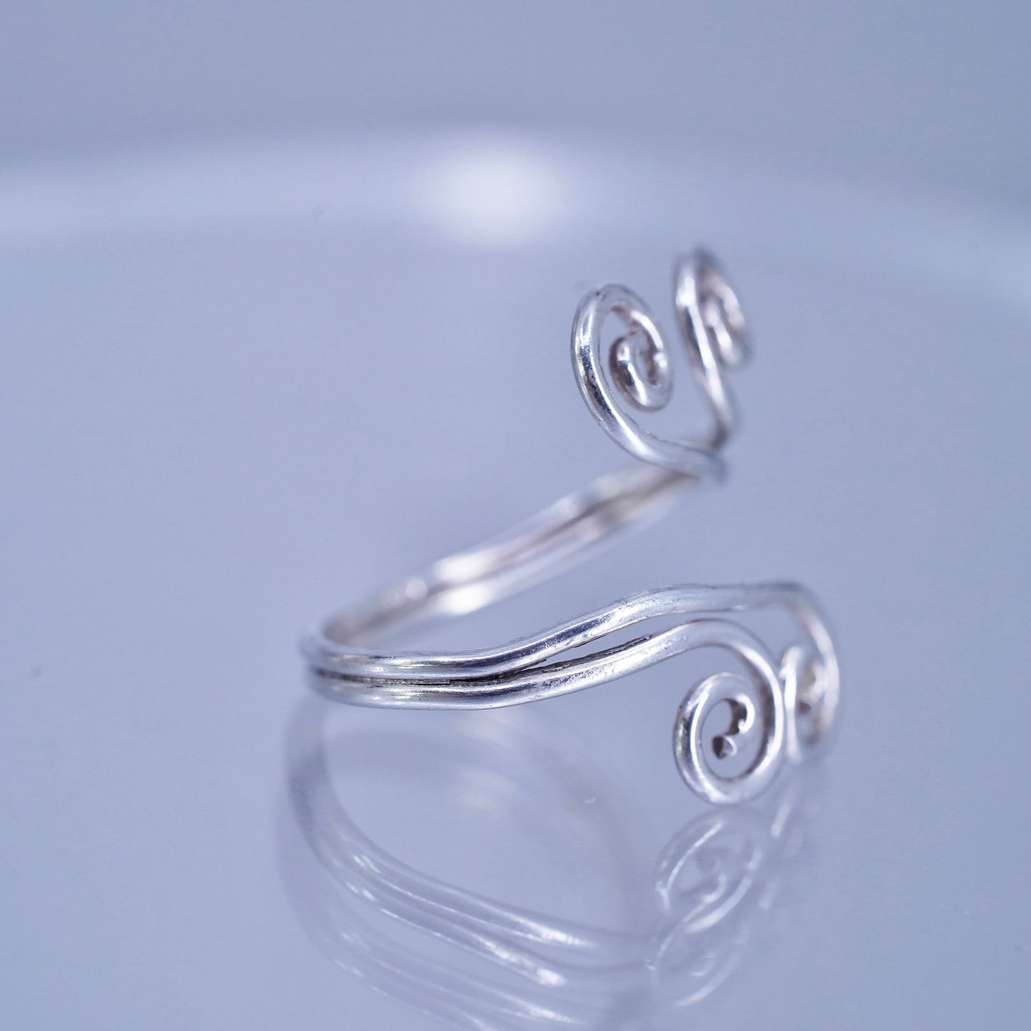 SZ adjustable, vintage southwestern Sterling 925 silver ring, wrap swirly band