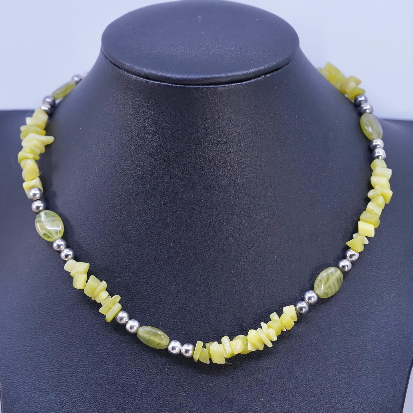 16", VTG Sterling 925 silver Handmade necklace, jade beads chain toggle closure