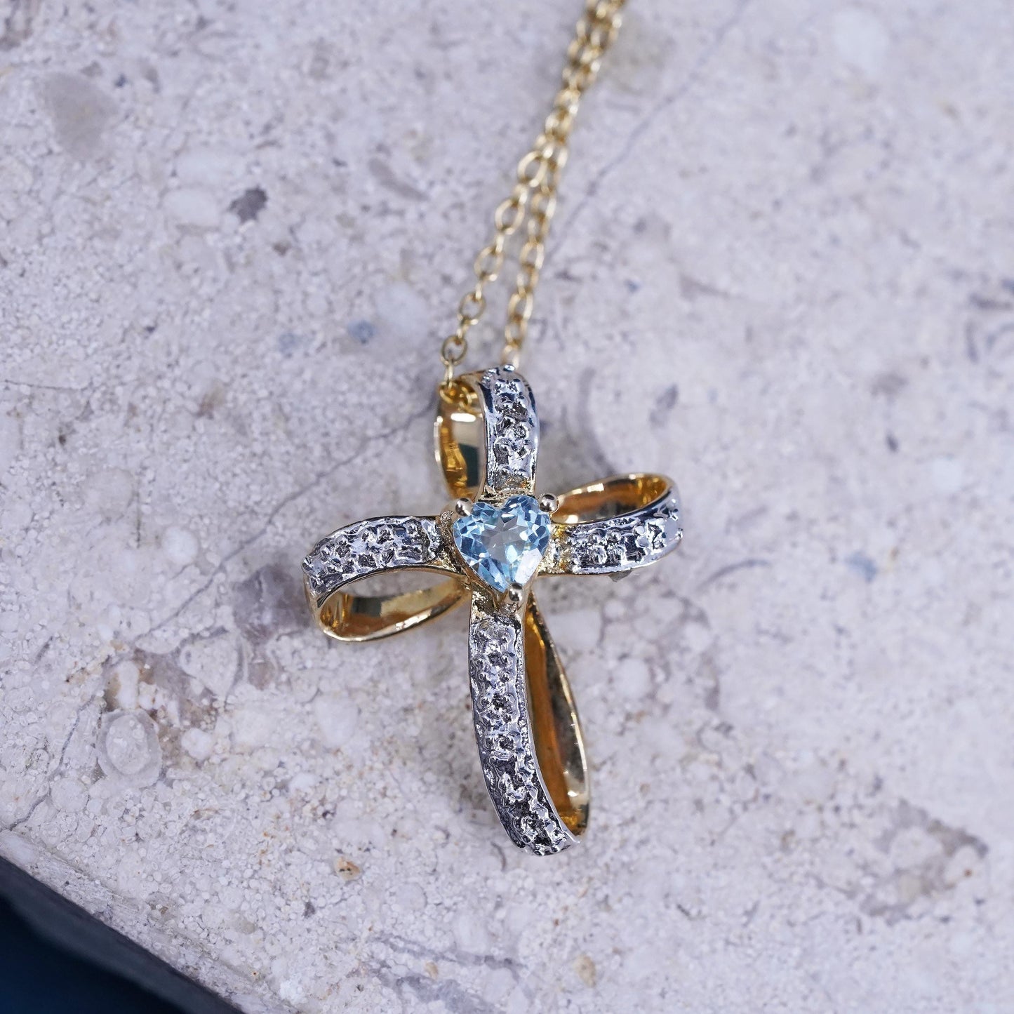 18”, Vintage vermeil gold over Sterling 925 silver circle necklace topaz cross