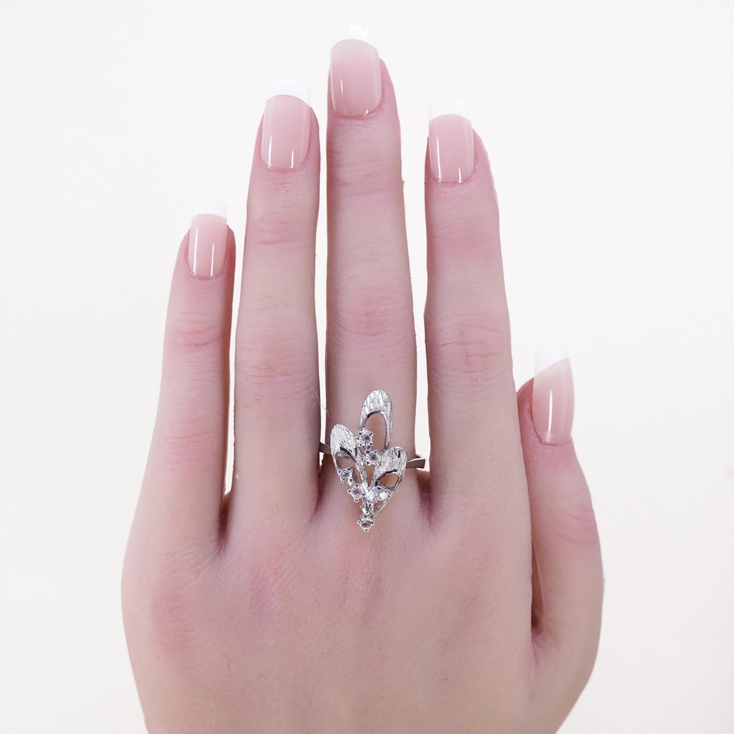 Size 9, vintage glittering textured Sterling 925 silver Statement ring with cz
