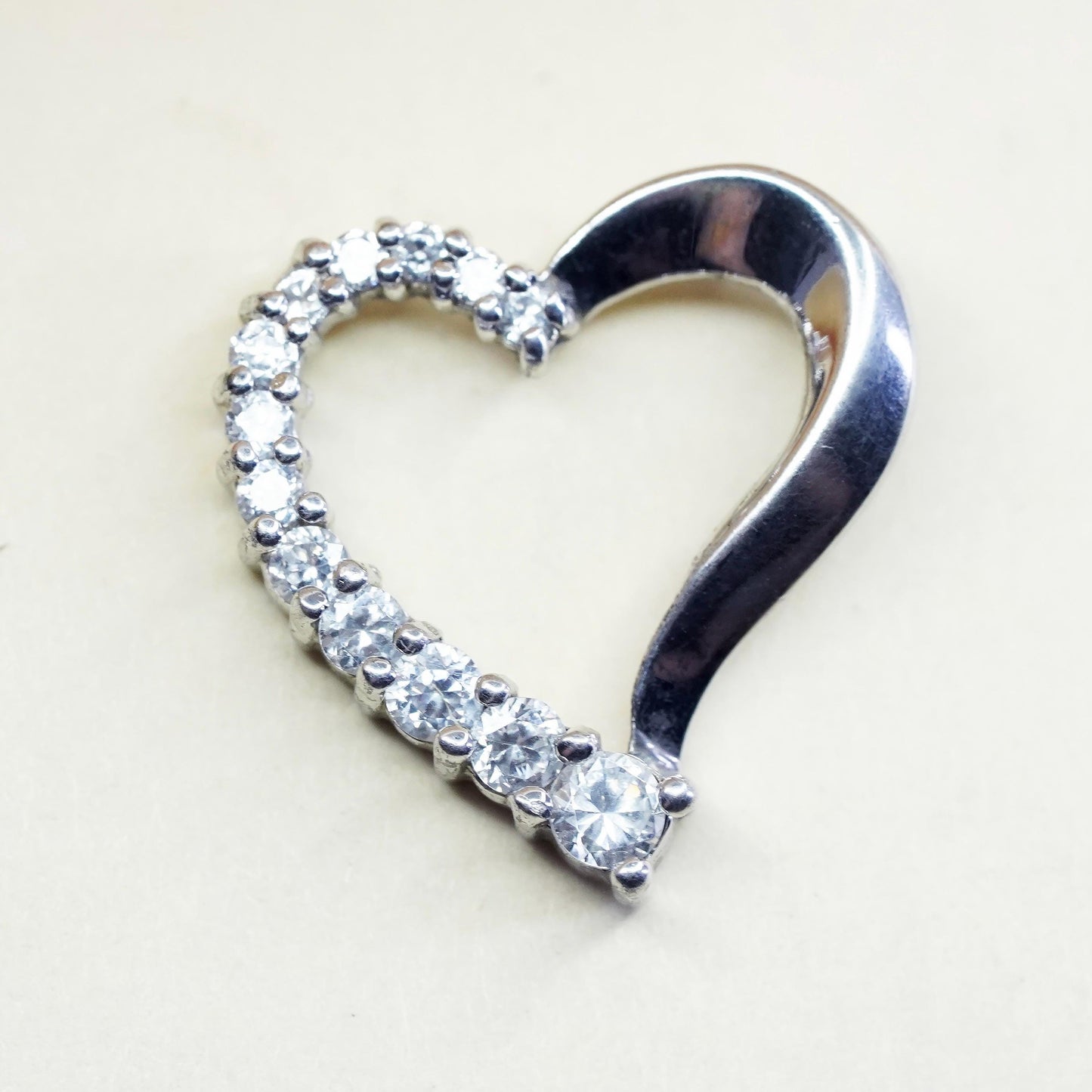 Vintage sterling 925 silver heart pendant round with cut clear Cz