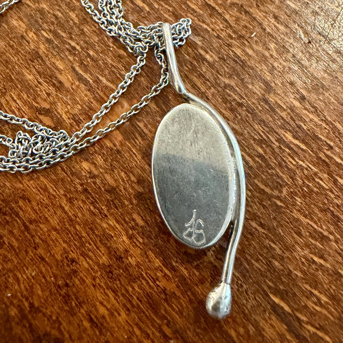 19", vintage Sterling 925 silver circle necklace with blue lapis lazuli pendant