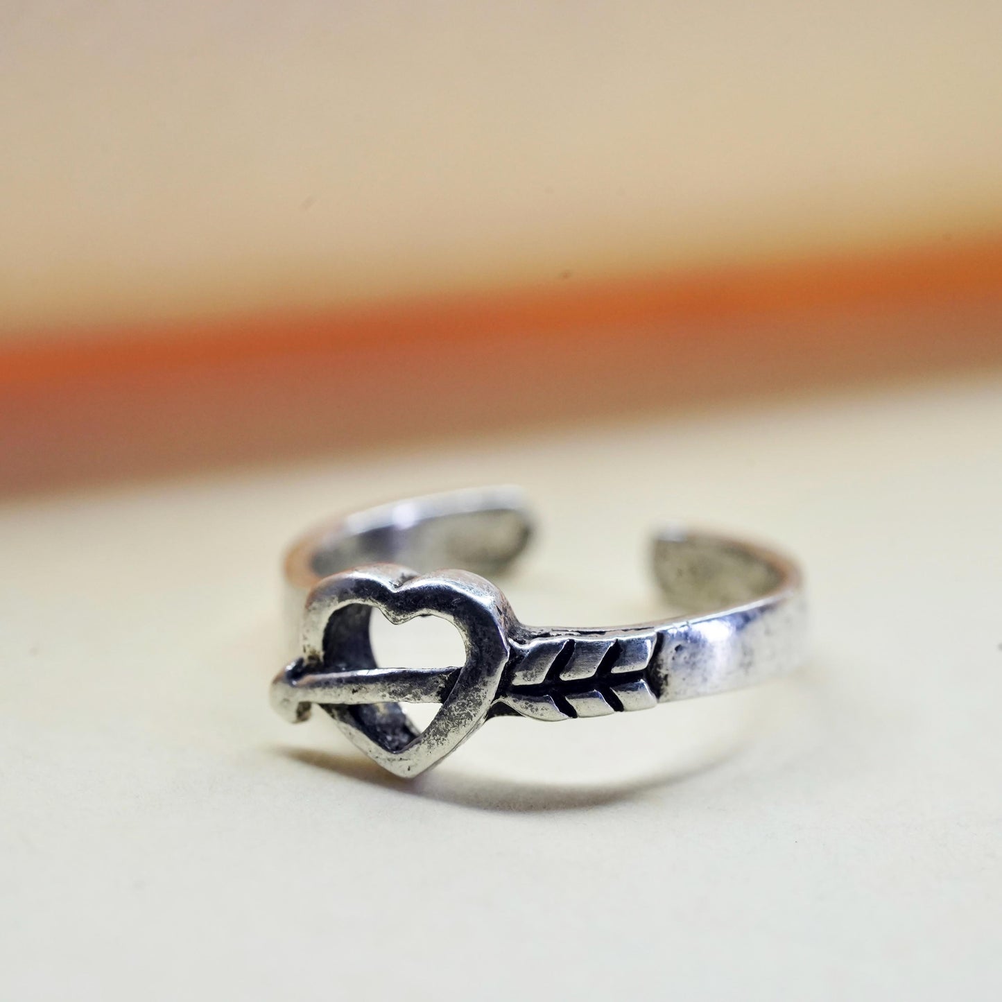 Size 3, vintage Sterling silver handmade ring, 925 heart arrow open band